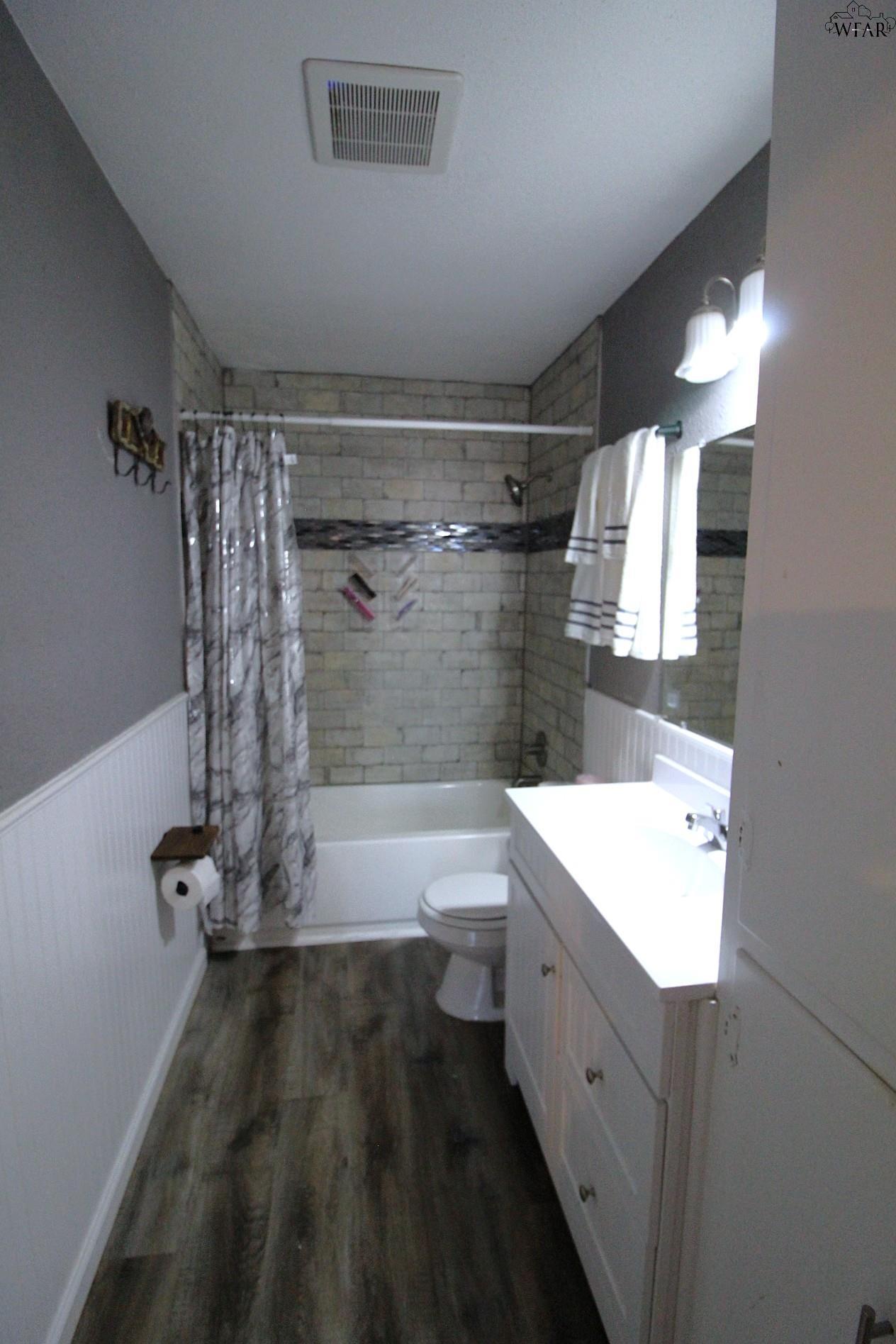 4949 S LAKE PARK DRIVE