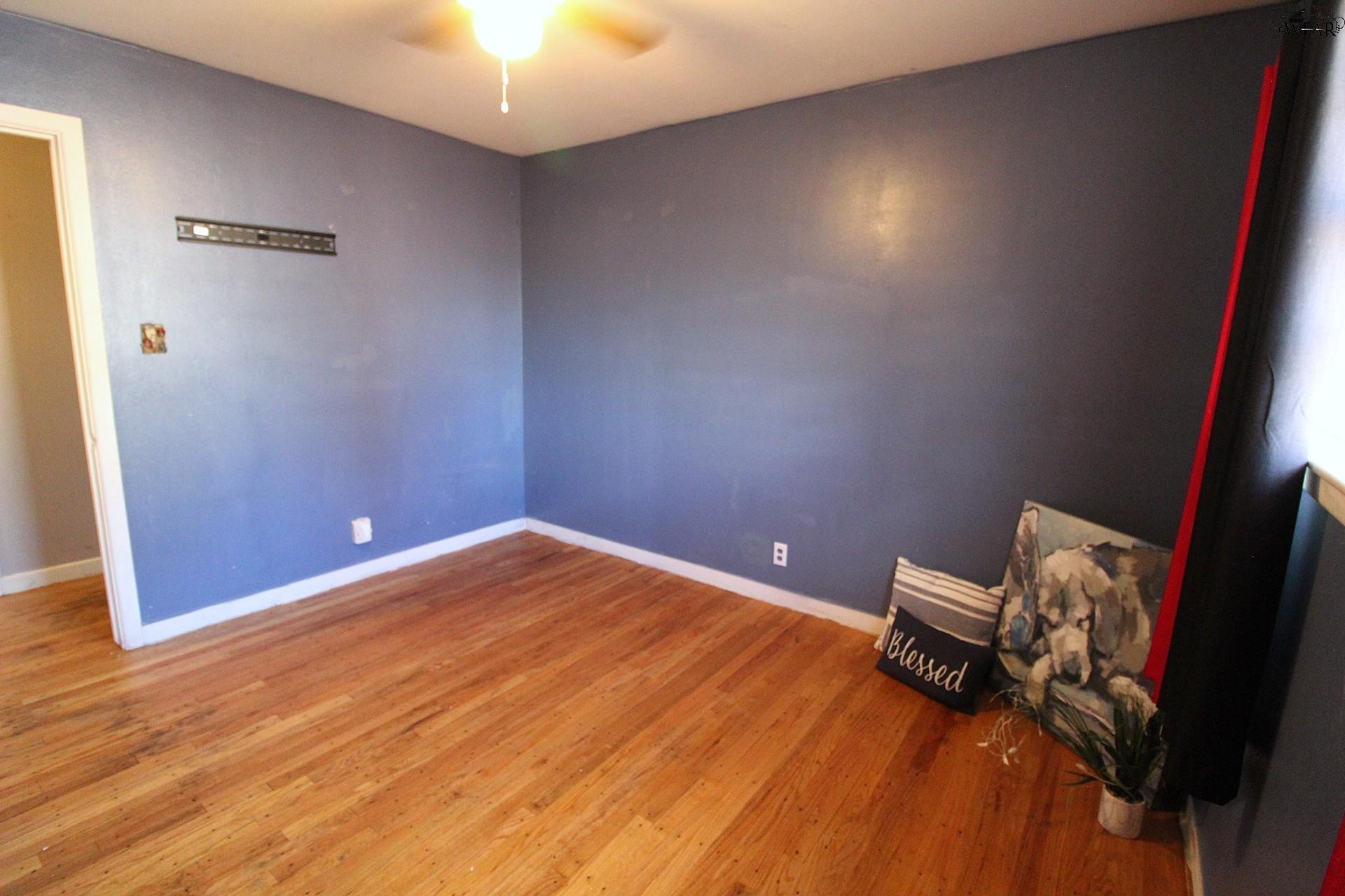 4949 S LAKE PARK DRIVE