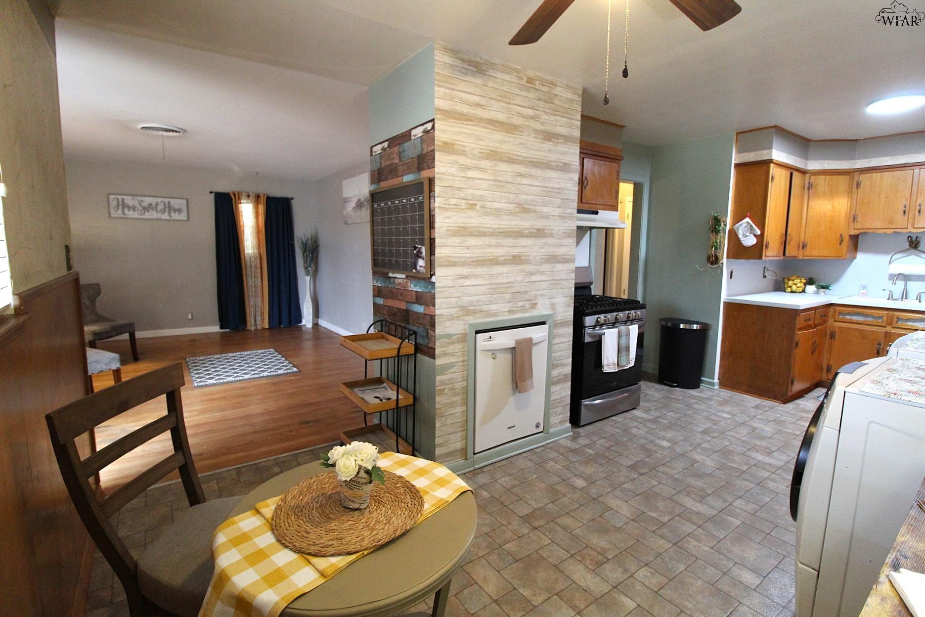 4949 S LAKE PARK DRIVE