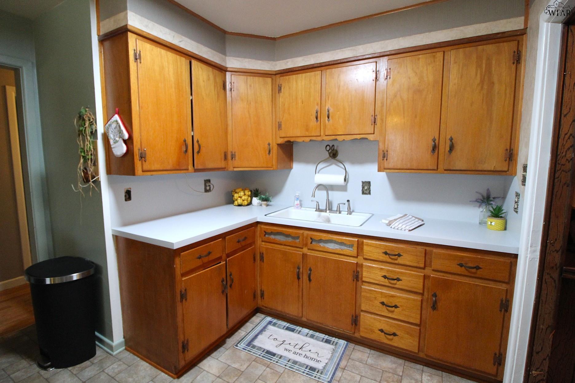 4949 S LAKE PARK DRIVE