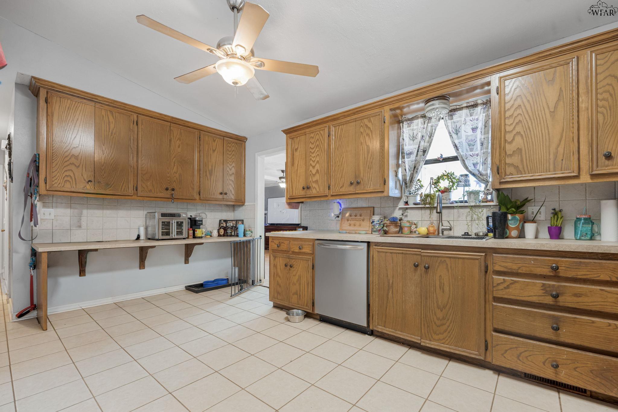 1309 OAKHURST DRIVE