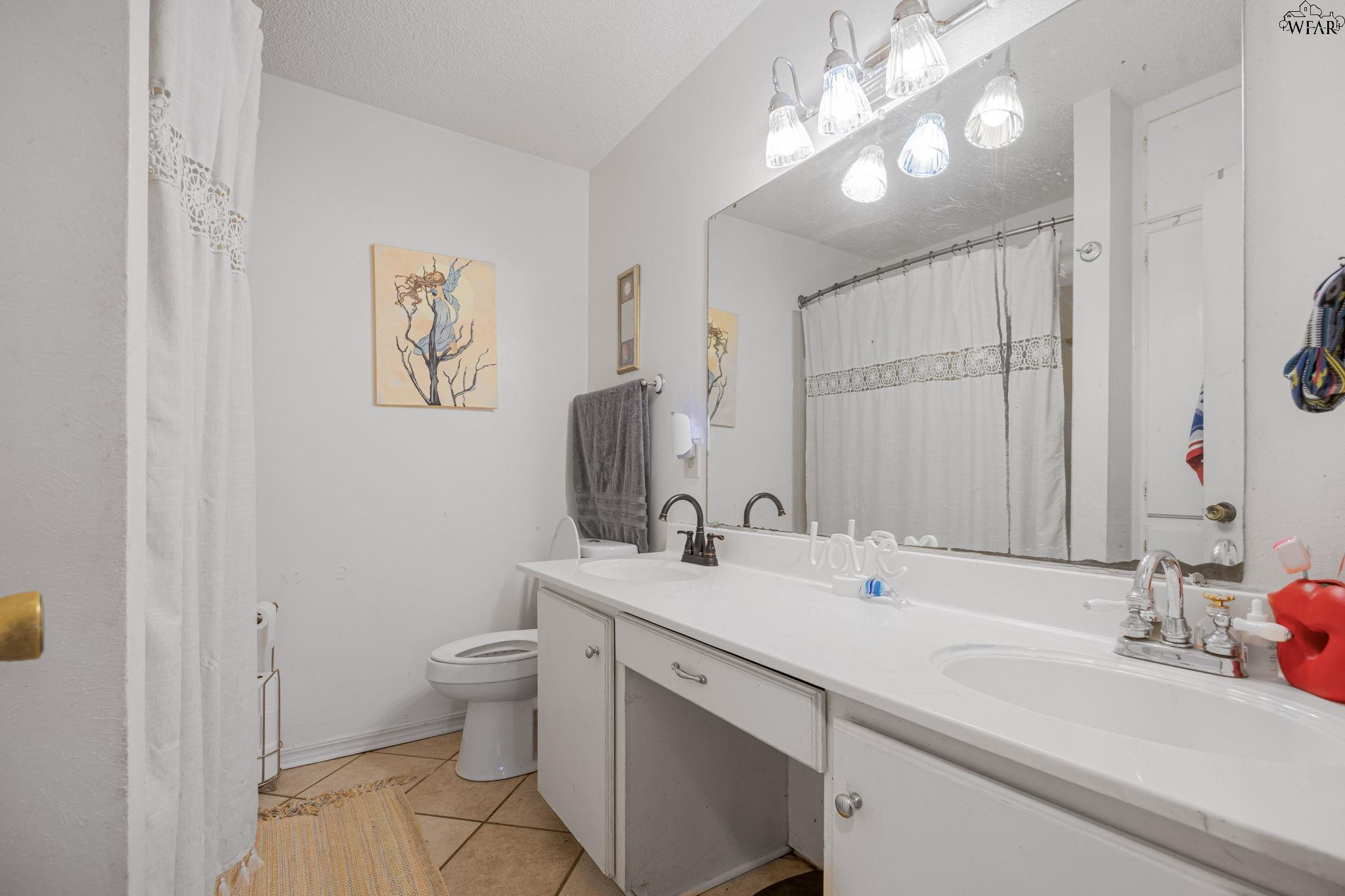 1309 OAKHURST DRIVE