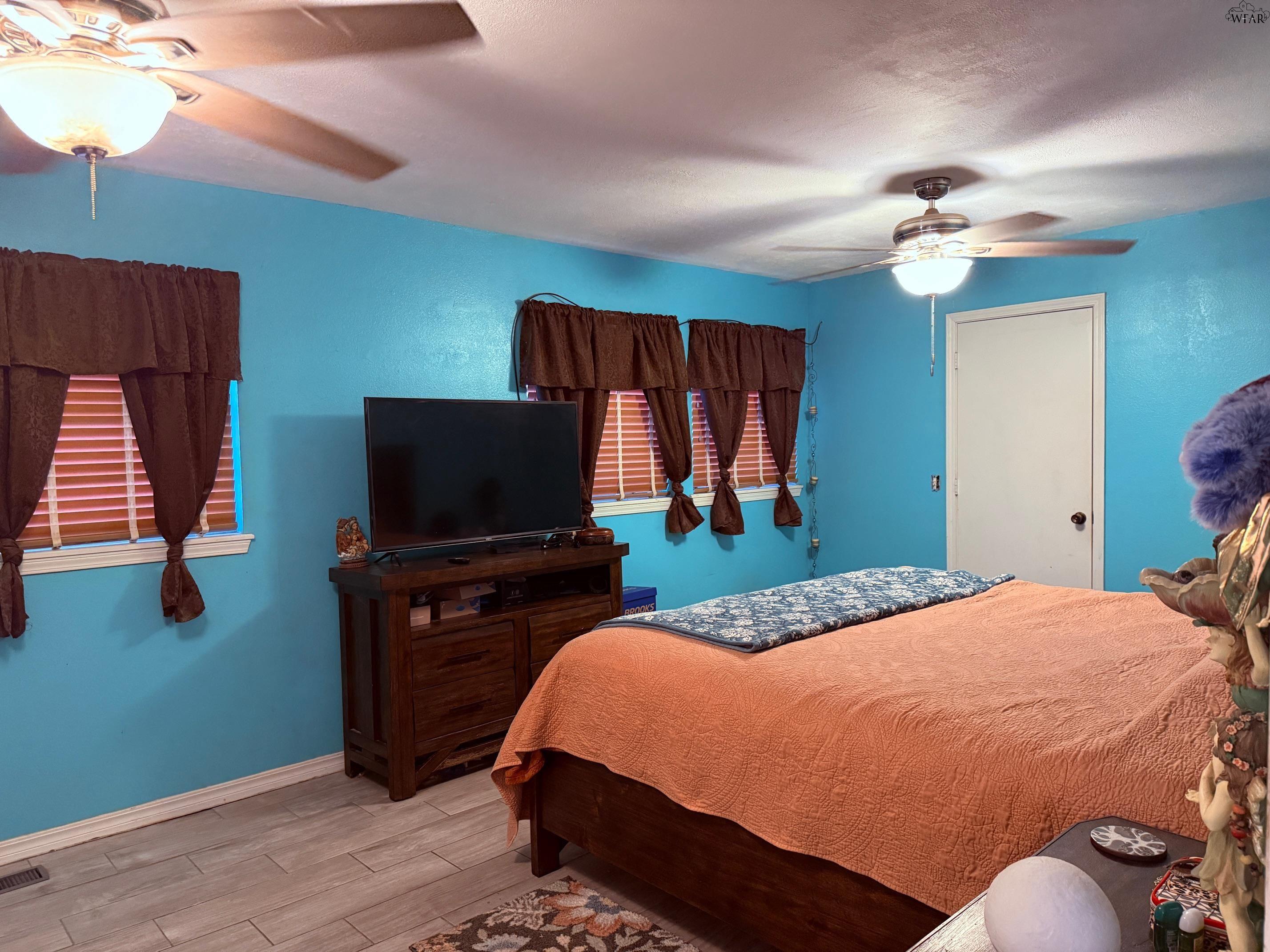 1309 OAKHURST DRIVE
