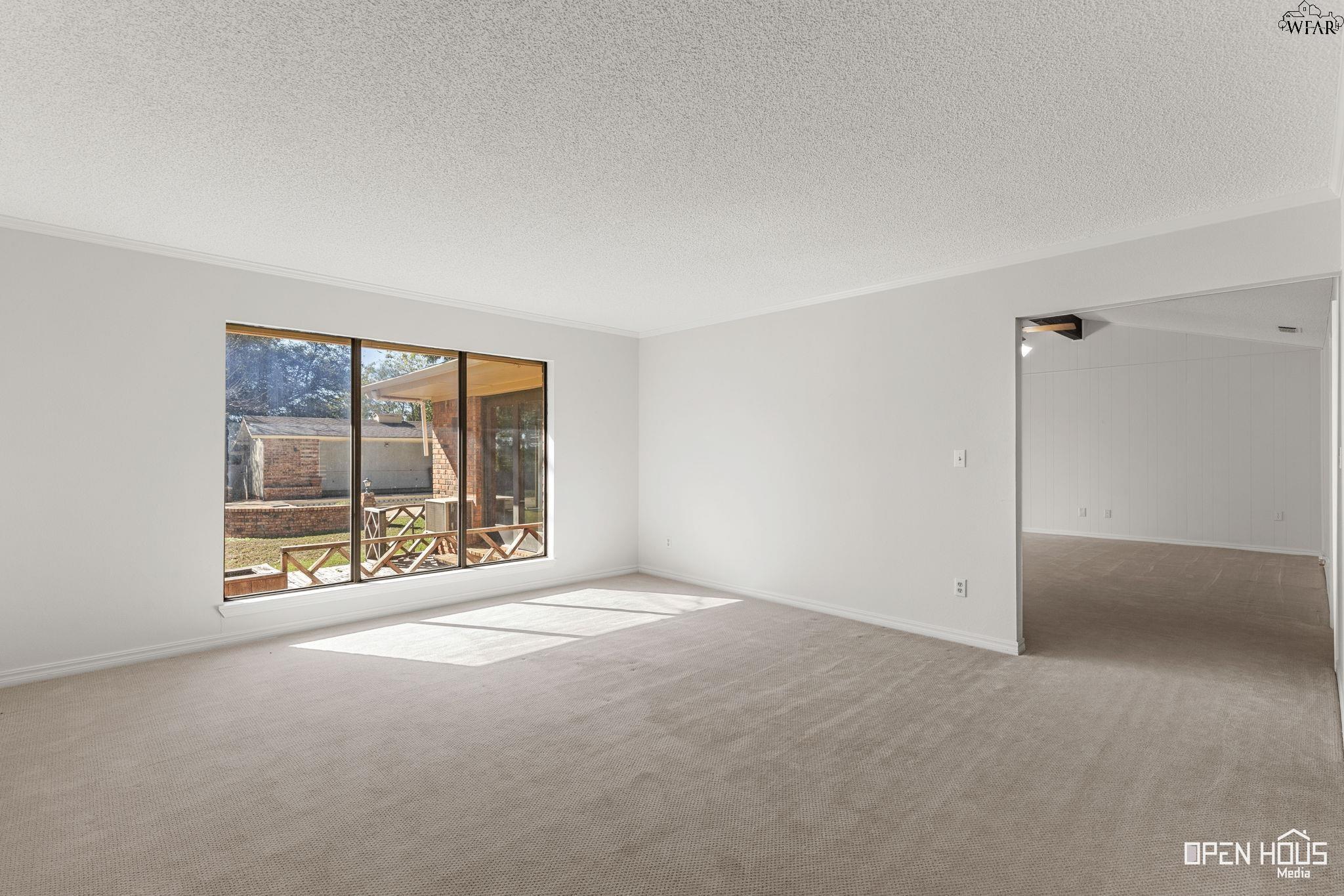 1701 E SPRING STREET