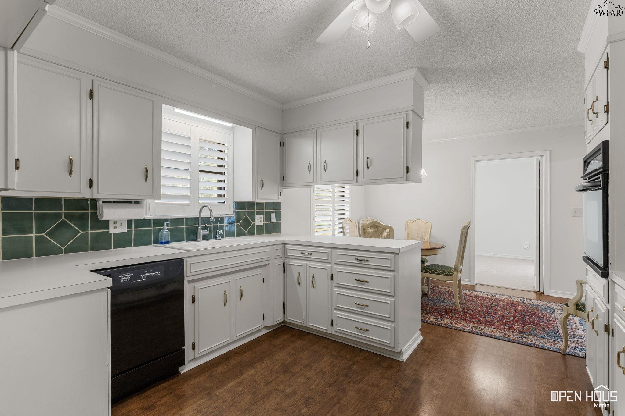 1701 E SPRING STREET