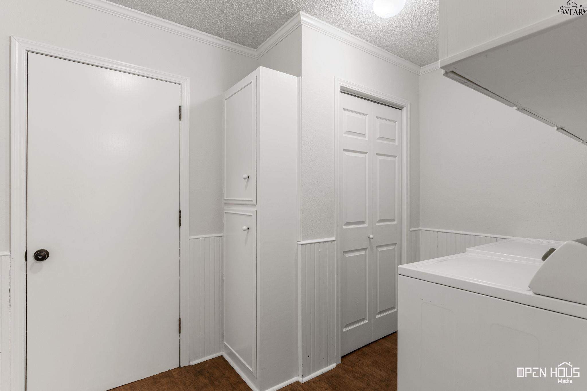 1701 E SPRING STREET