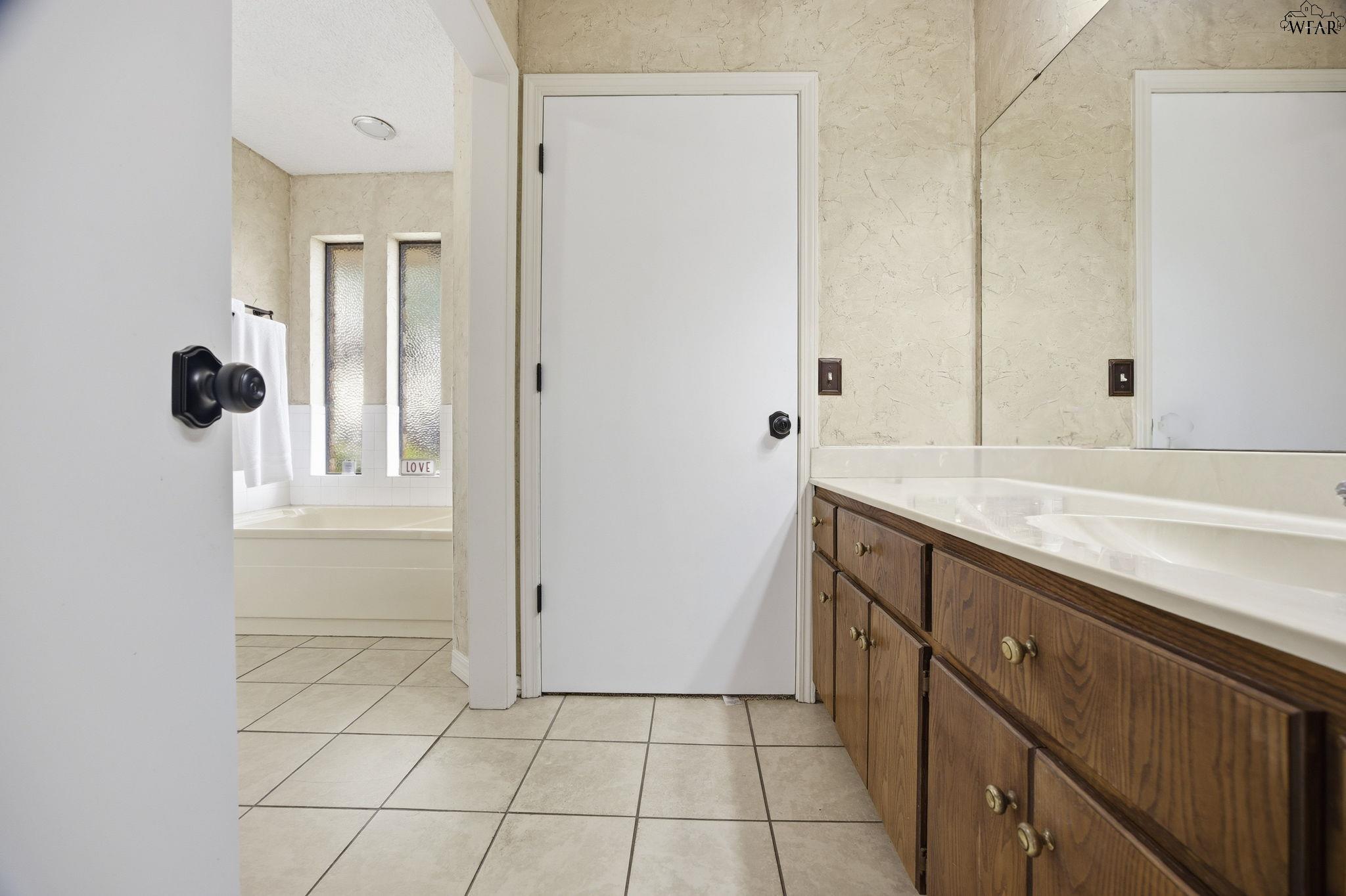 4806 ROYAL OAK STREET