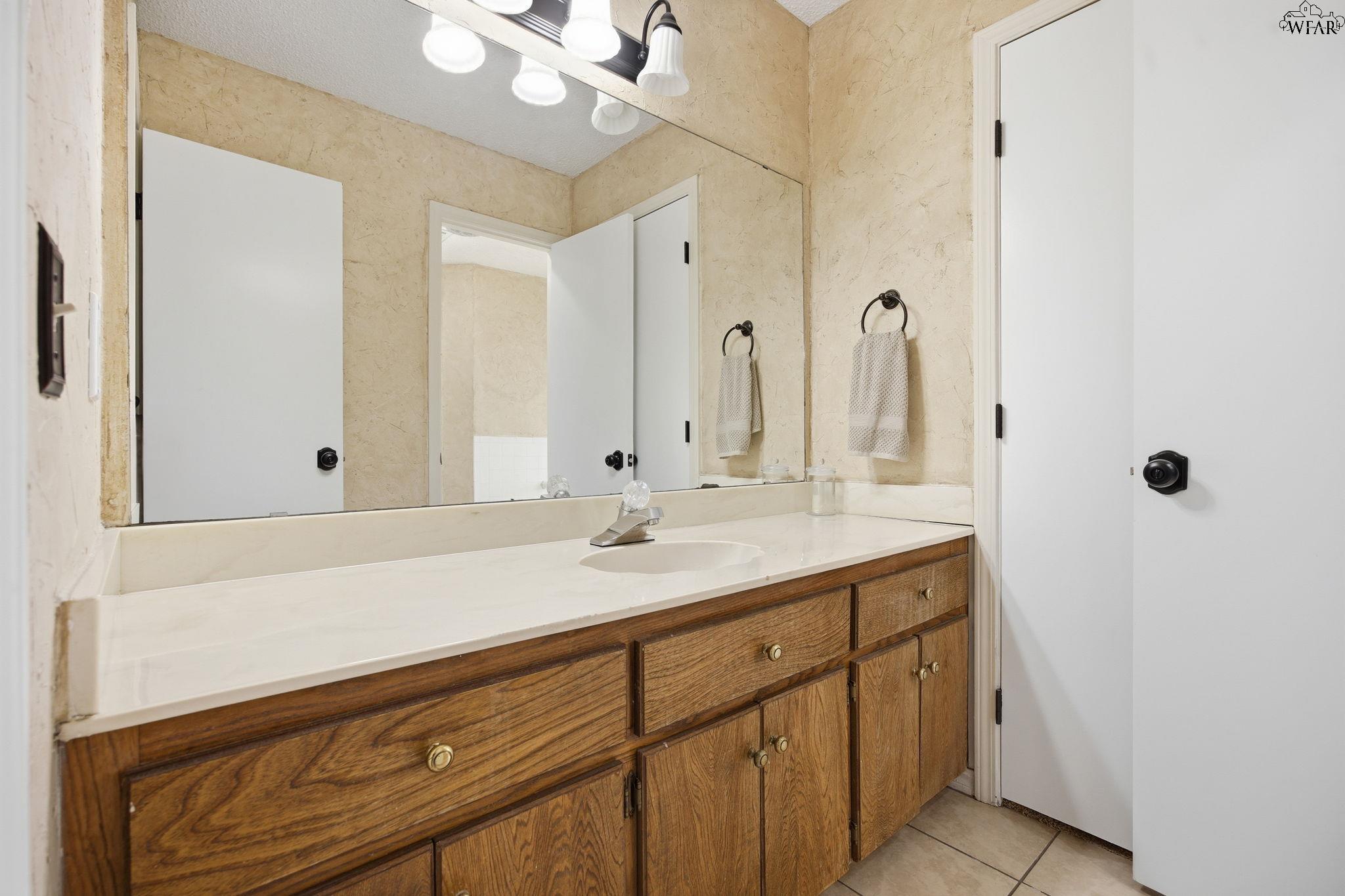 4806 ROYAL OAK STREET