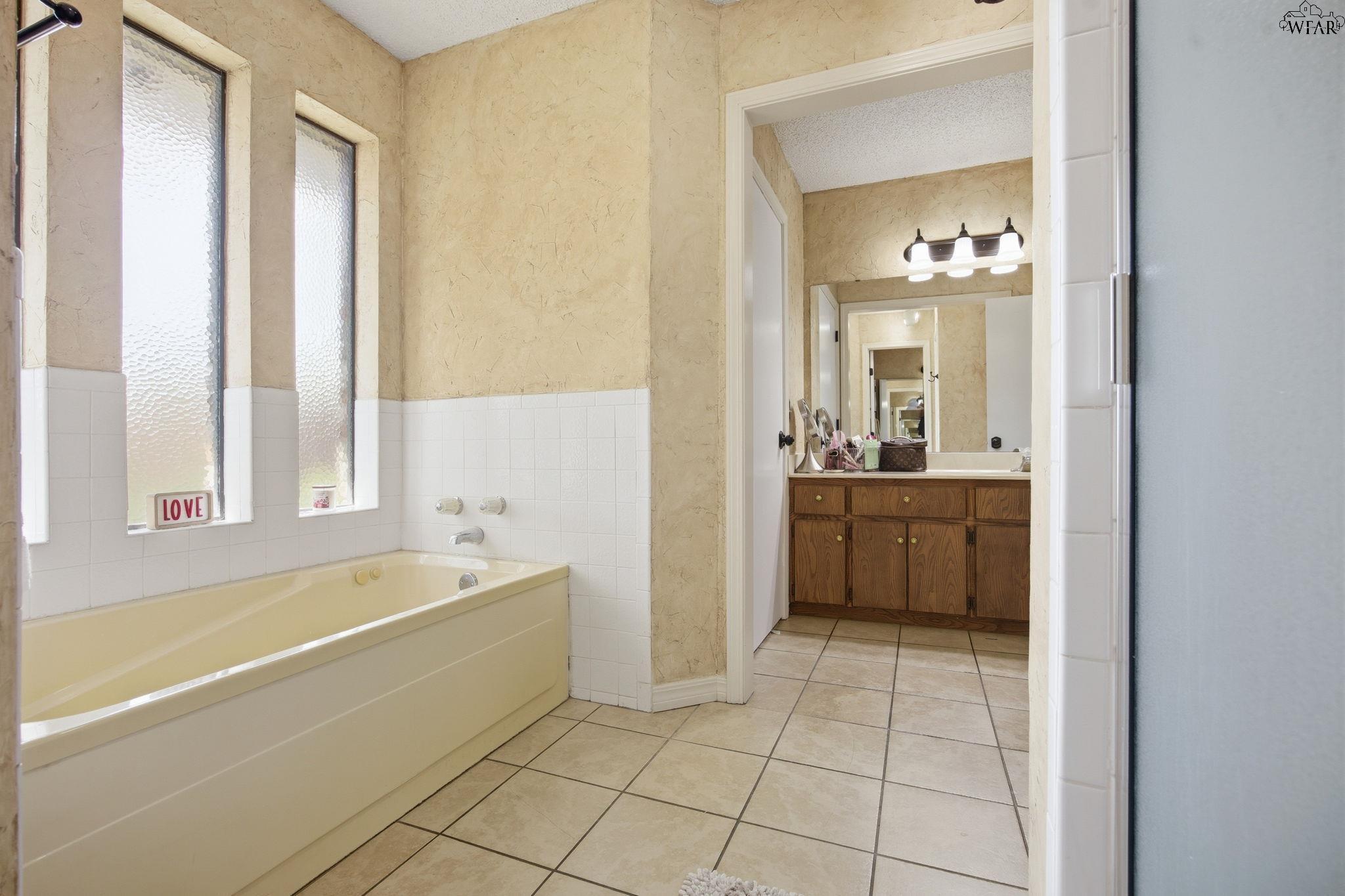 4806 ROYAL OAK STREET