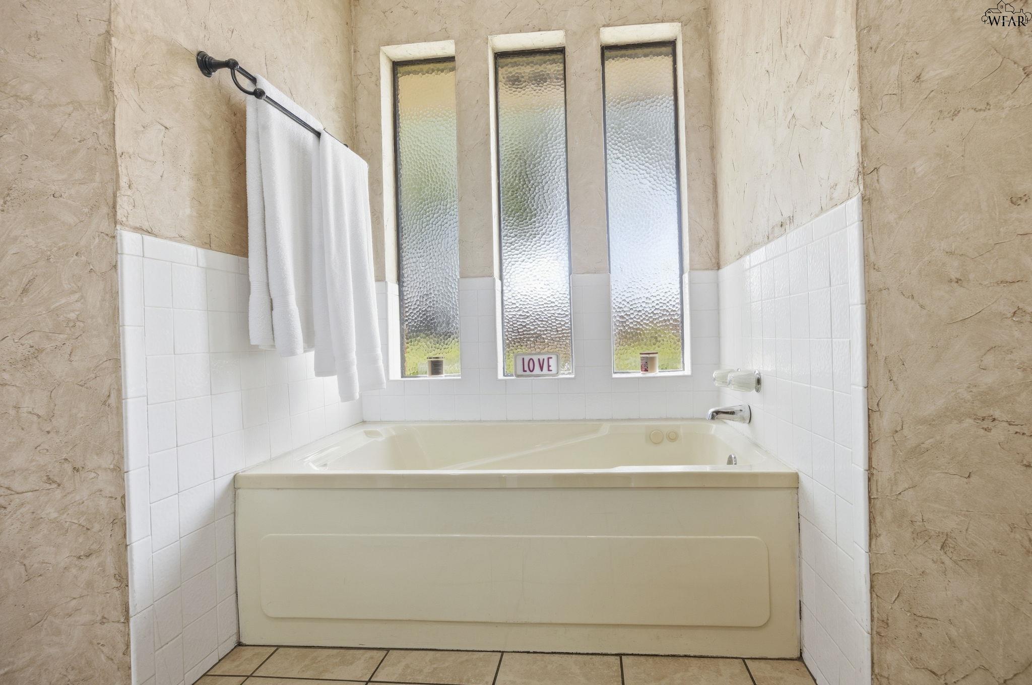 4806 ROYAL OAK STREET