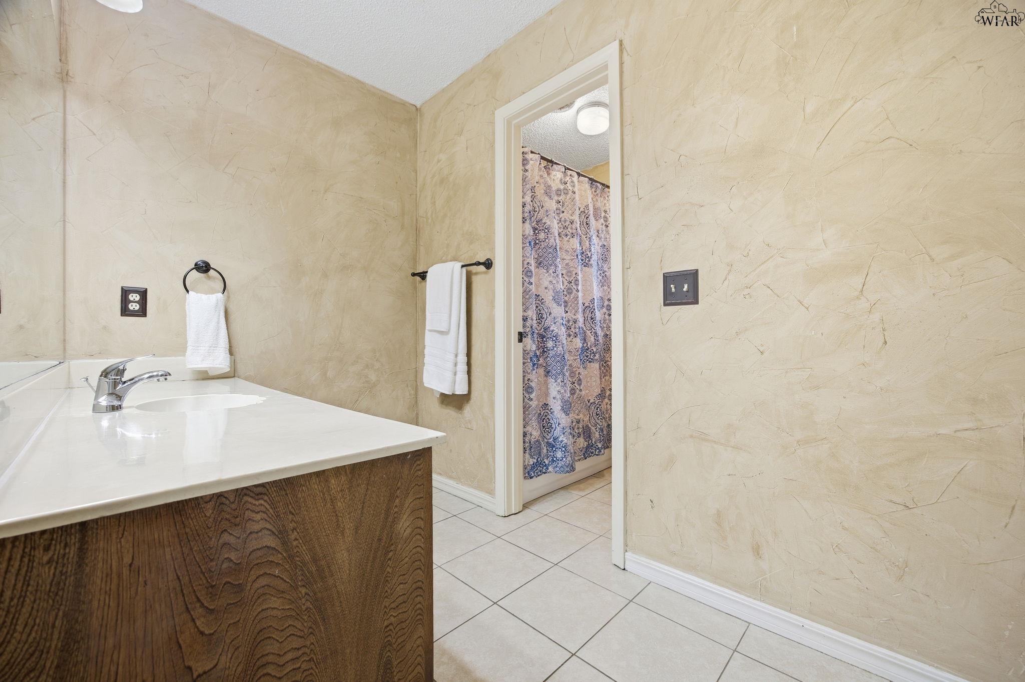 4806 ROYAL OAK STREET