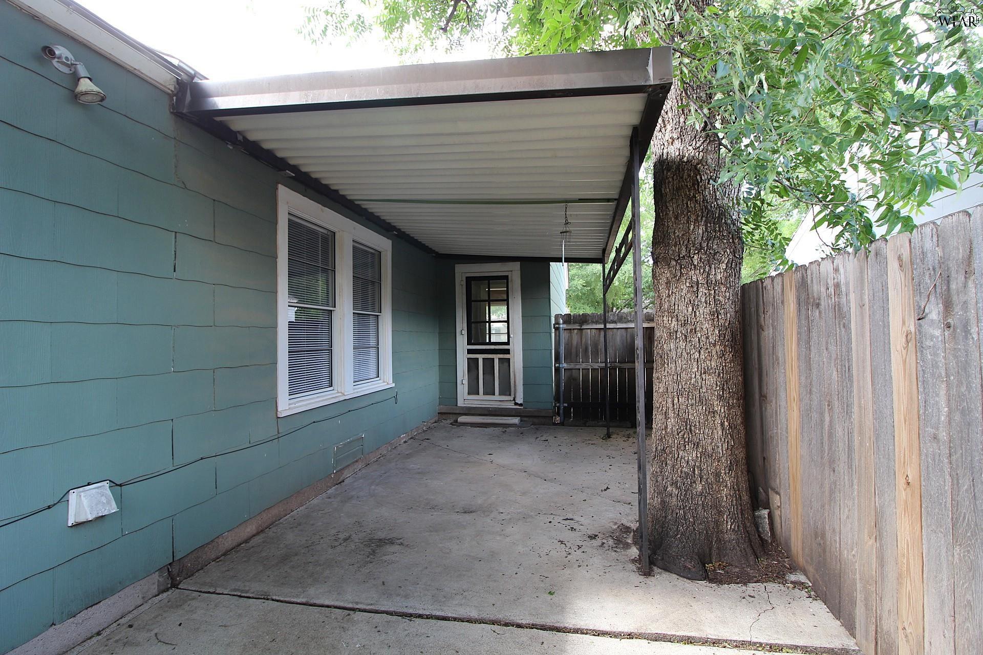 1813 DAYTON AVENUE