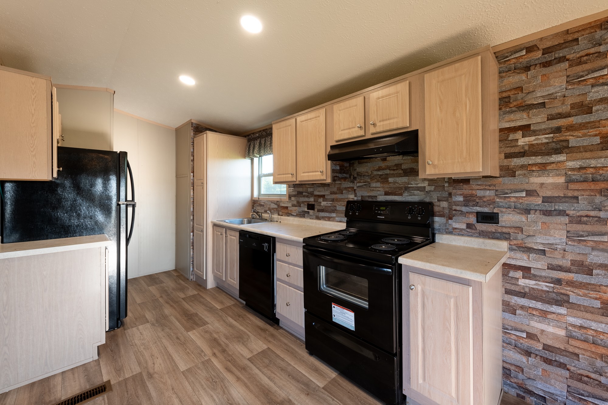 2715 US Hwy 287 Highway