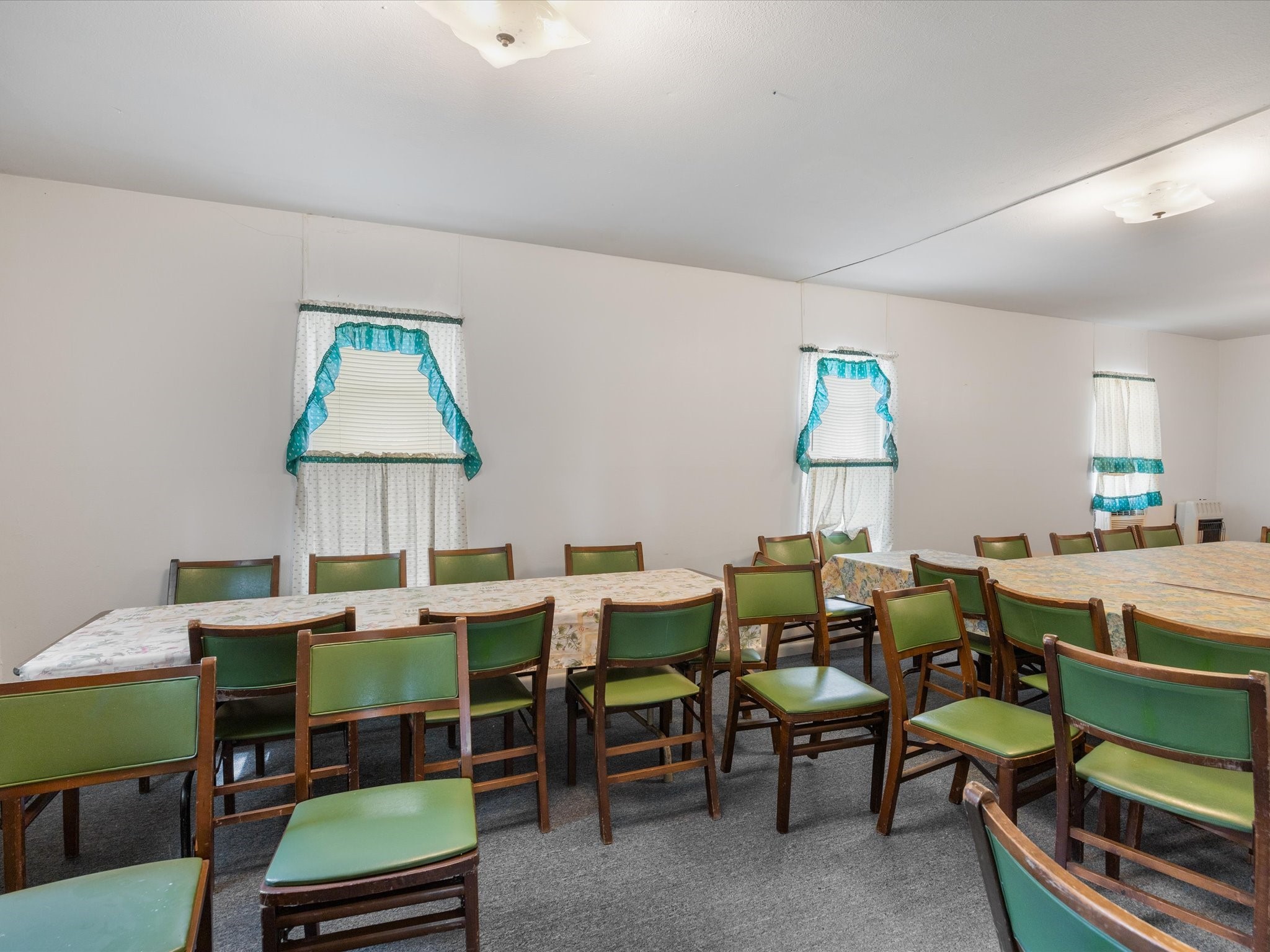 100 S Colbert Street