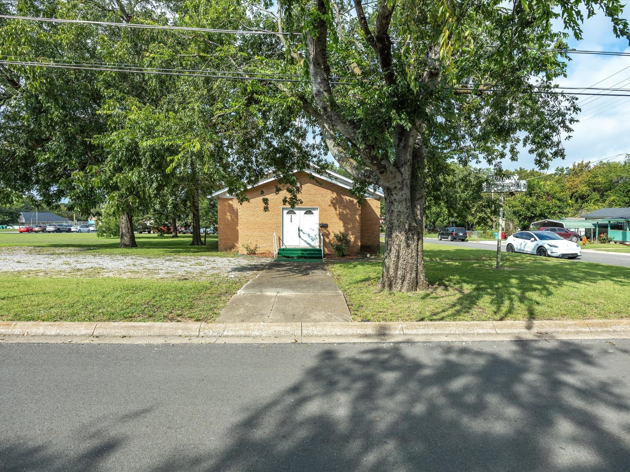 100 S Colbert Street