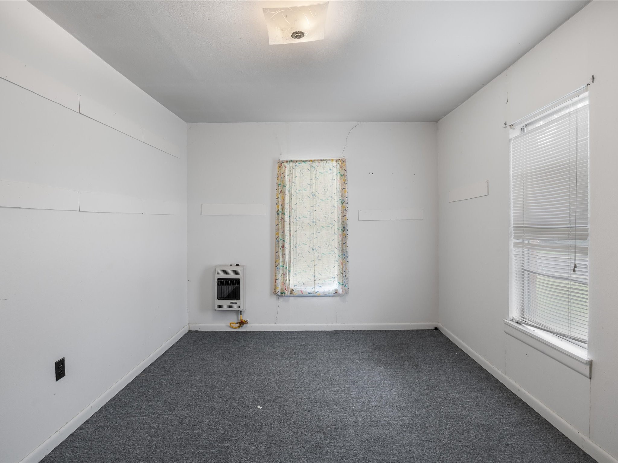 100 S Colbert Street