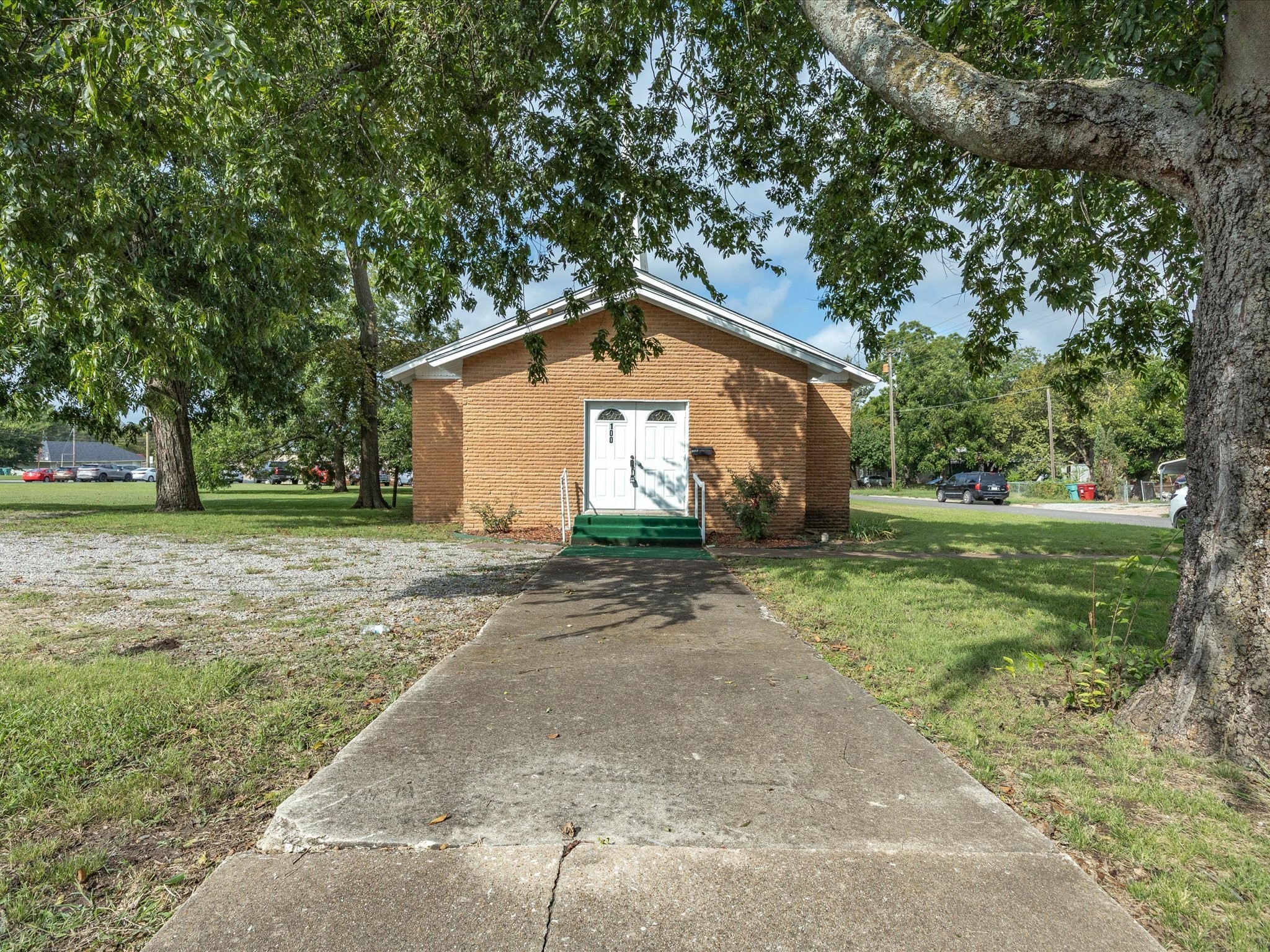 100 S Colbert Street