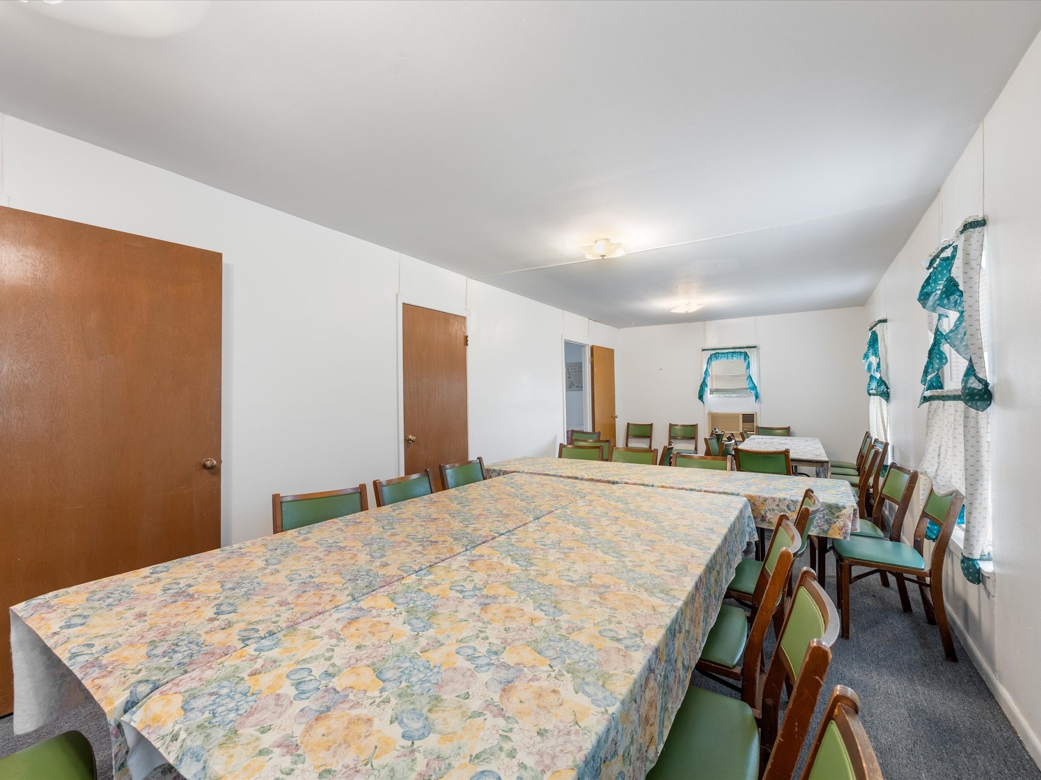 100 S Colbert Street