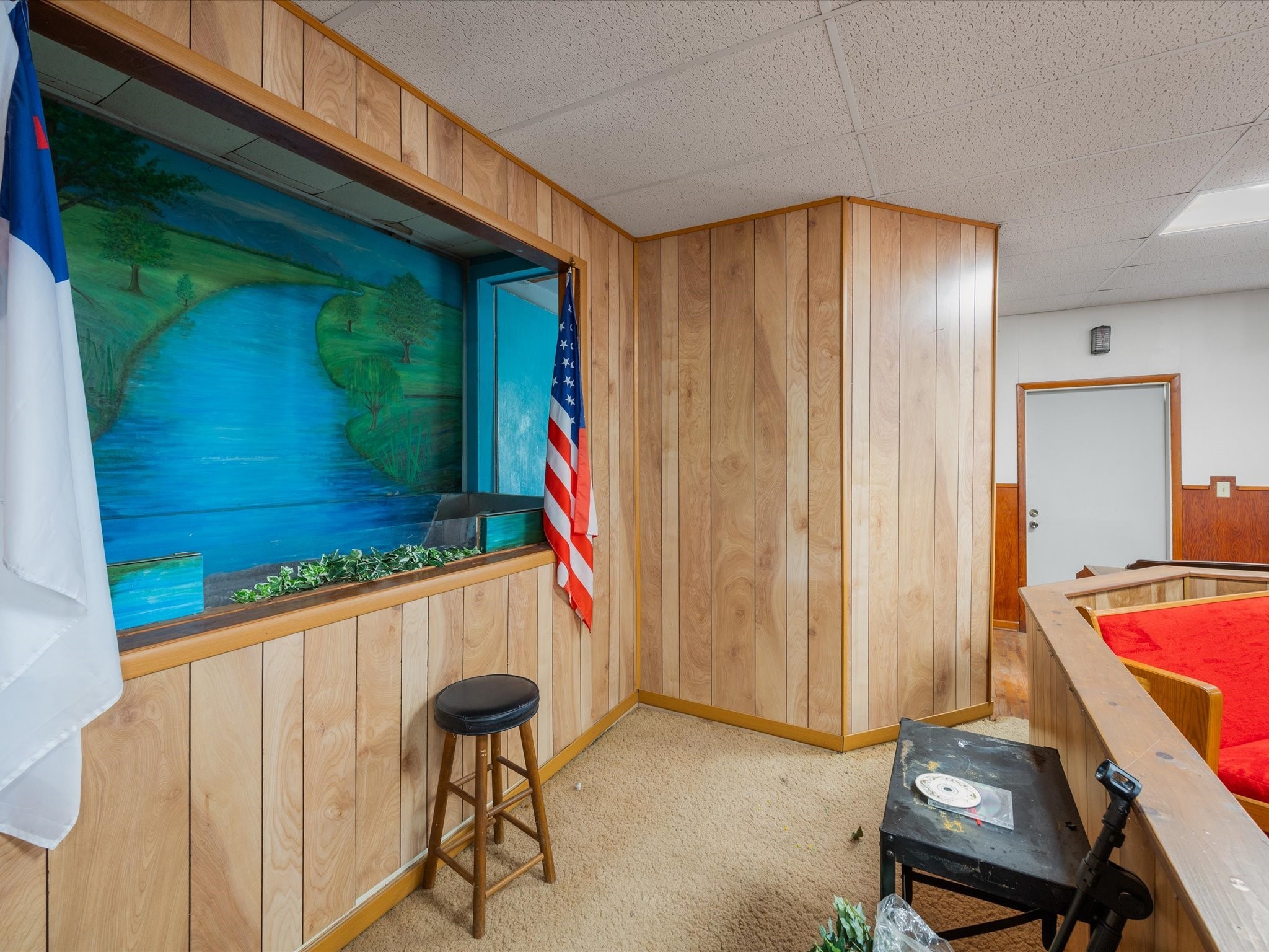 100 S Colbert Street