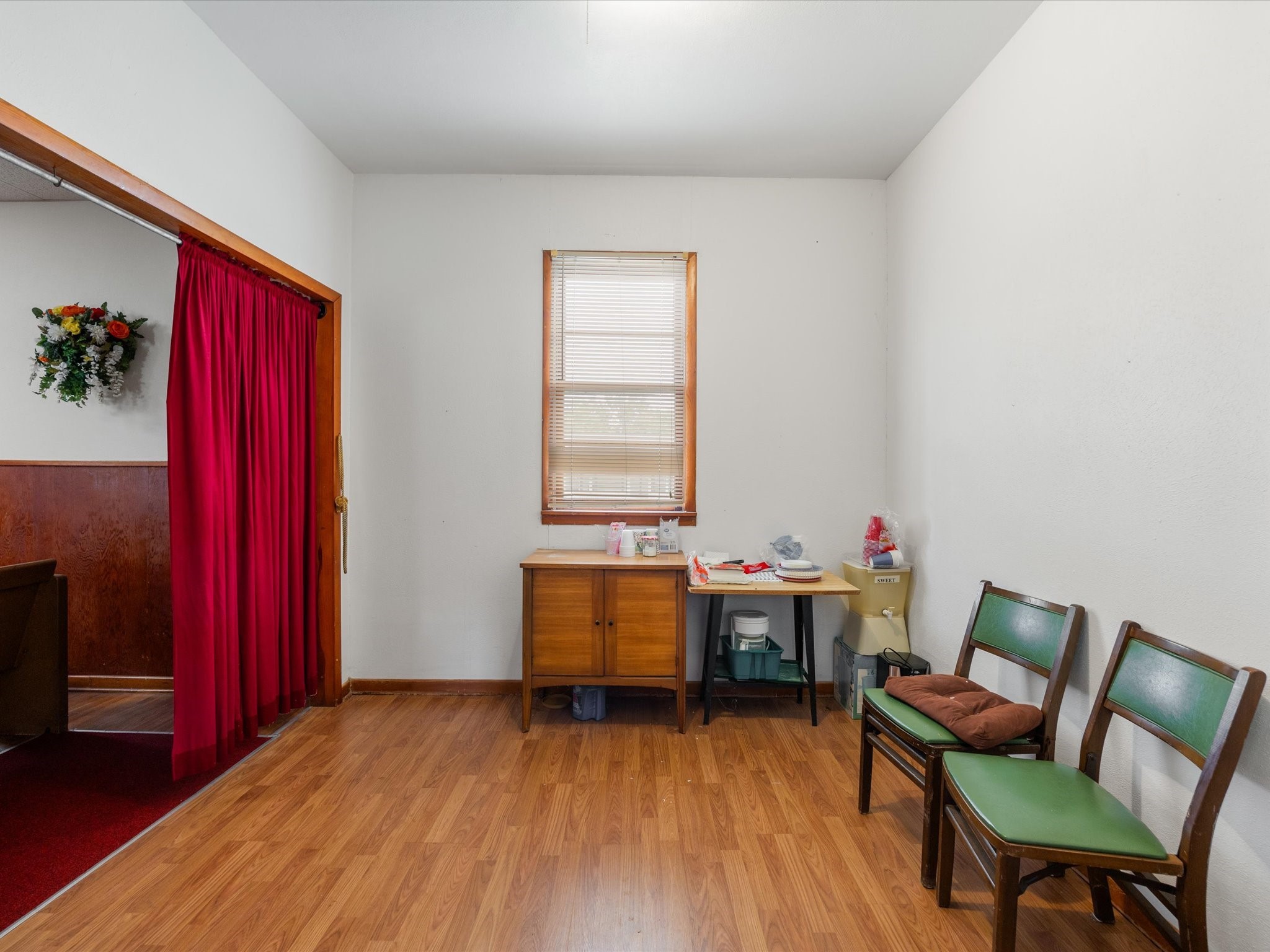 100 S Colbert Street