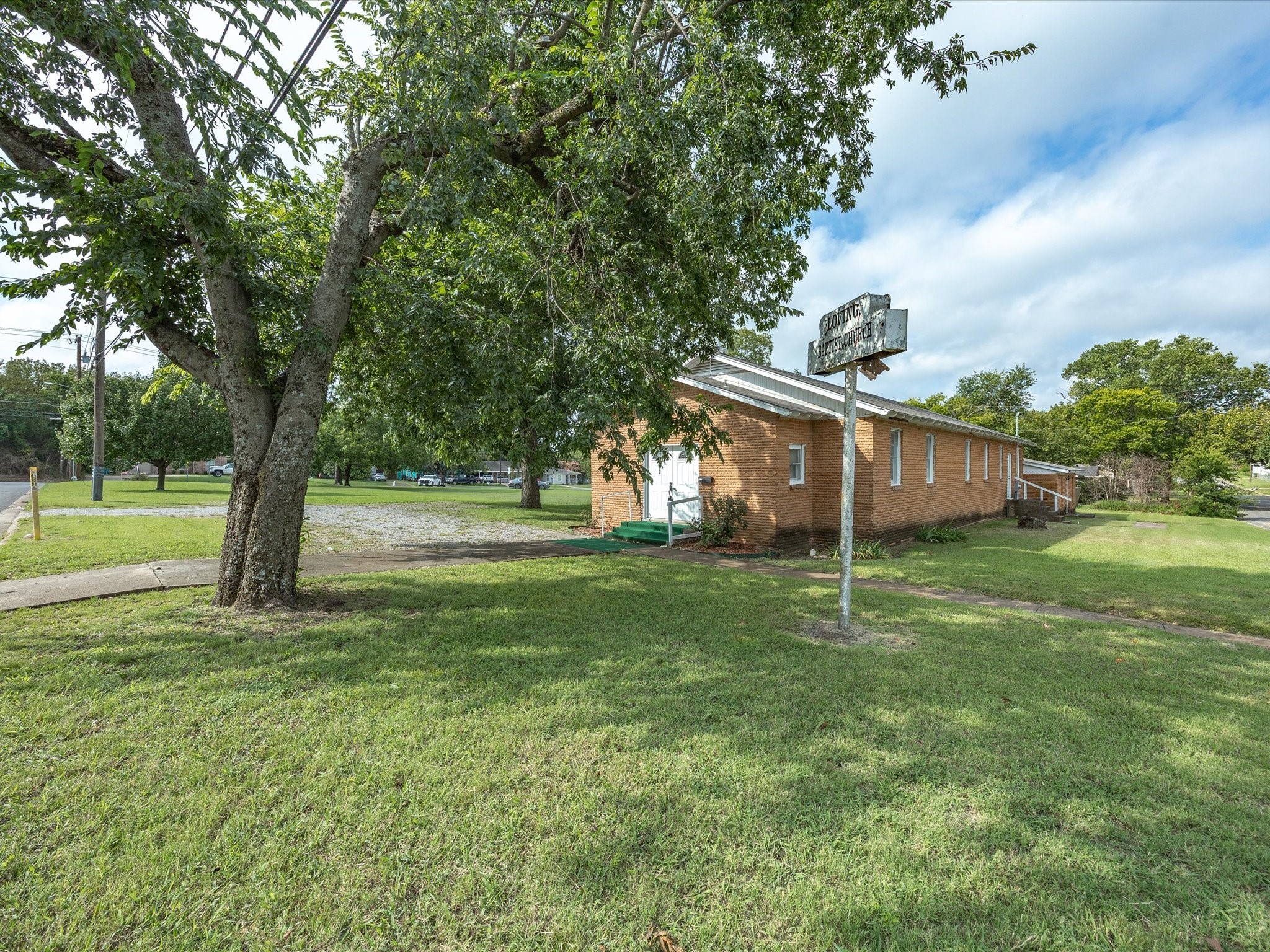 100 S Colbert Street