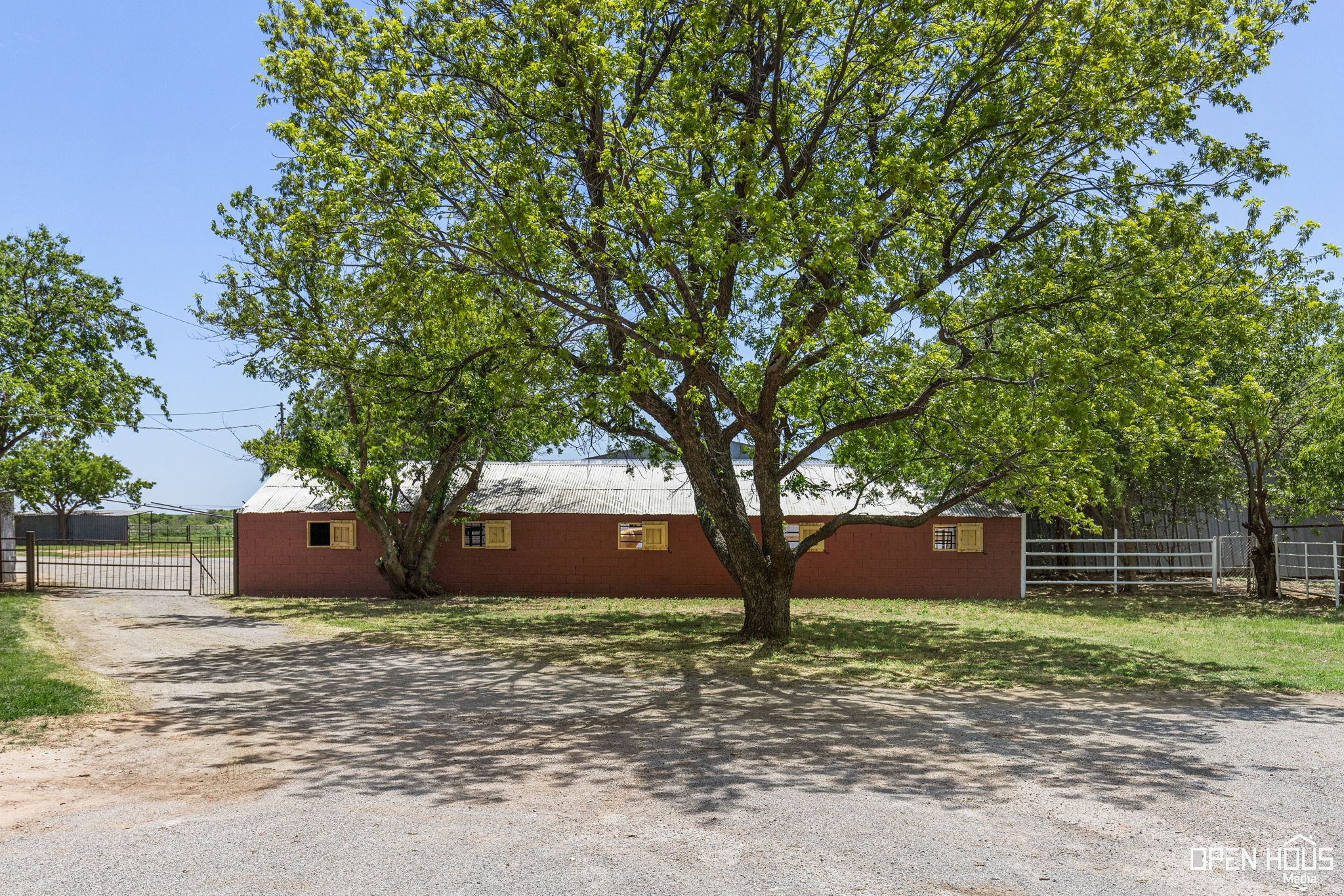 3613 FM 367