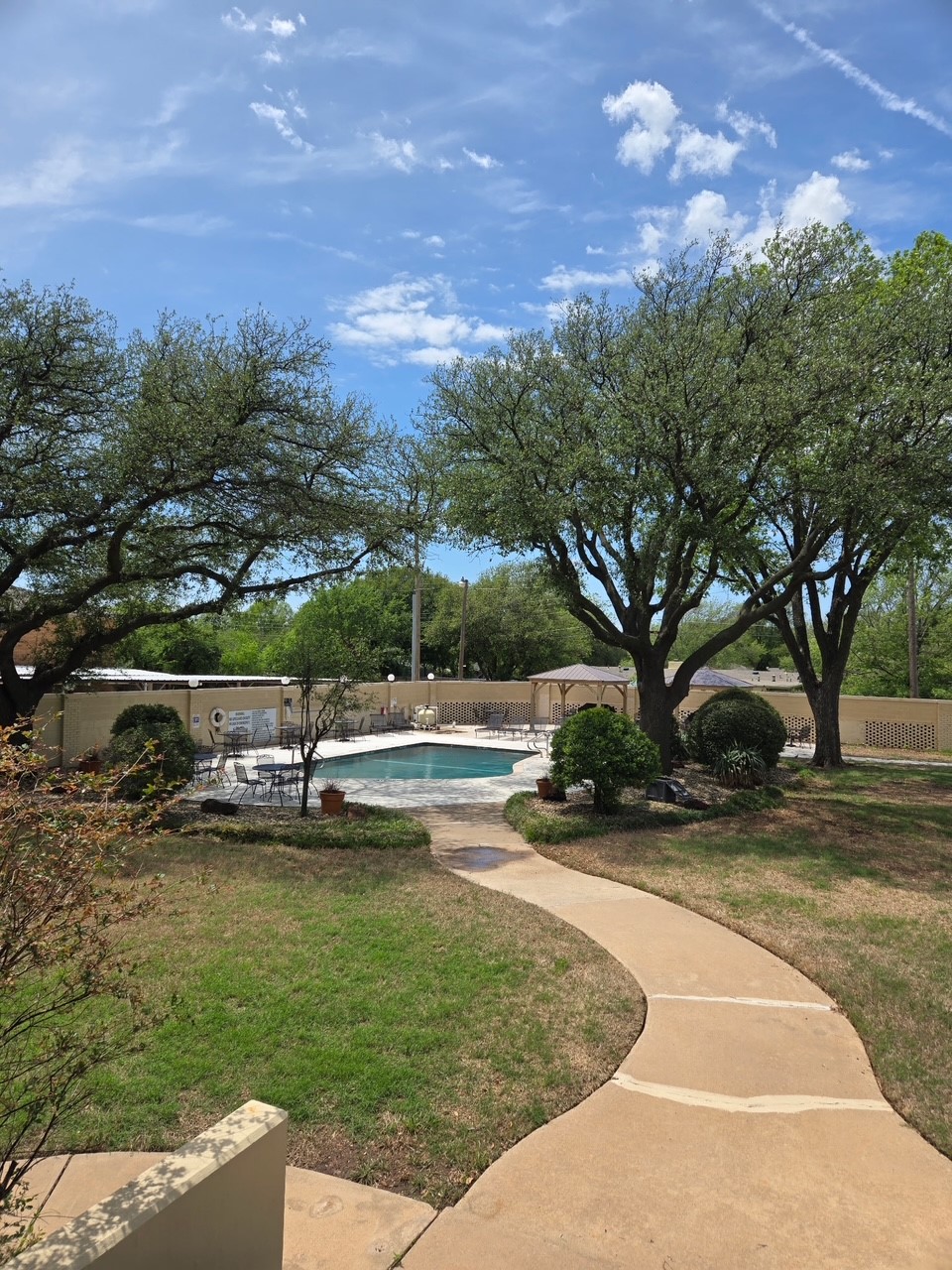 1005 2100 Santa FE Point