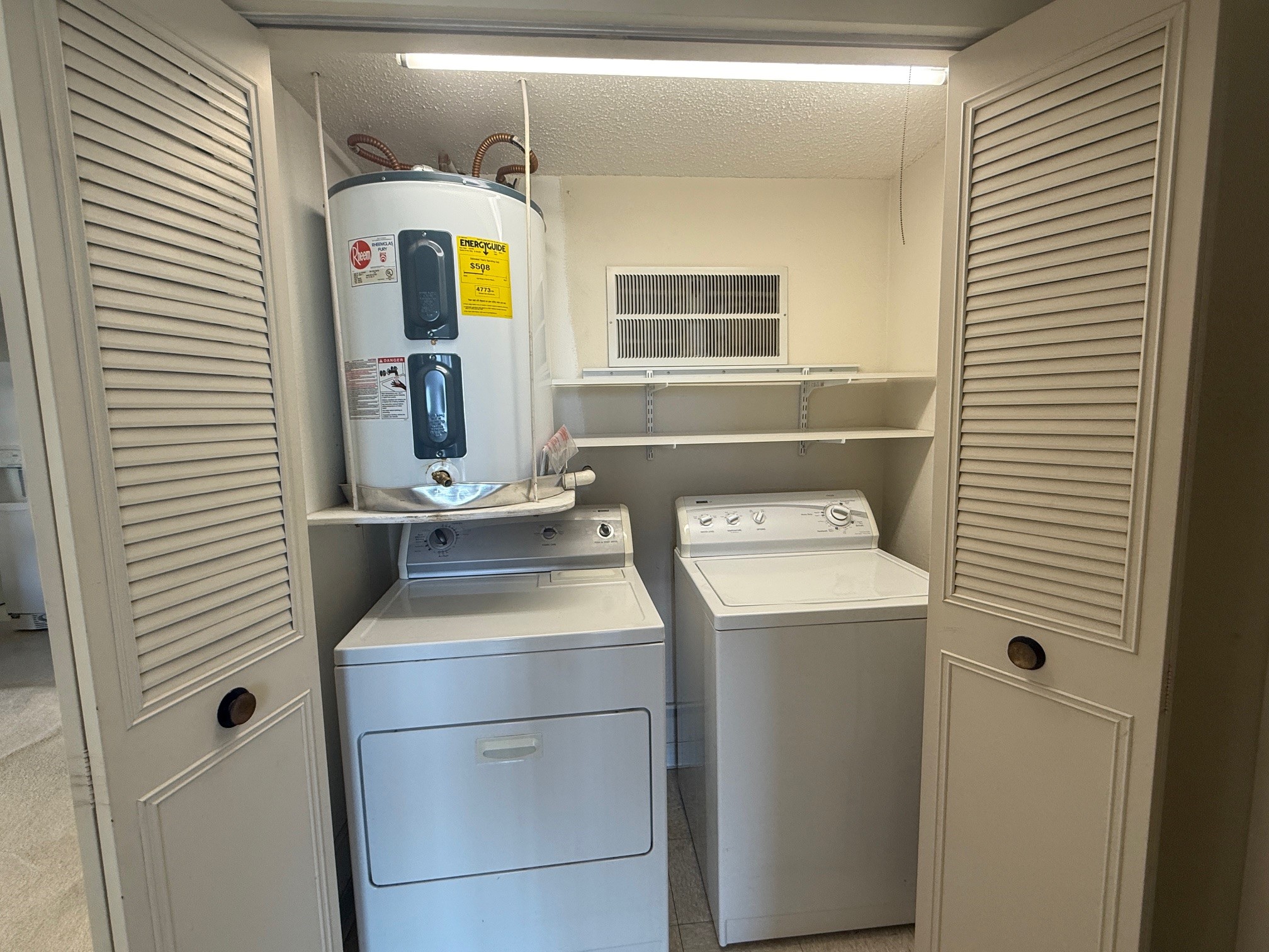 1005 2100 Santa FE Point