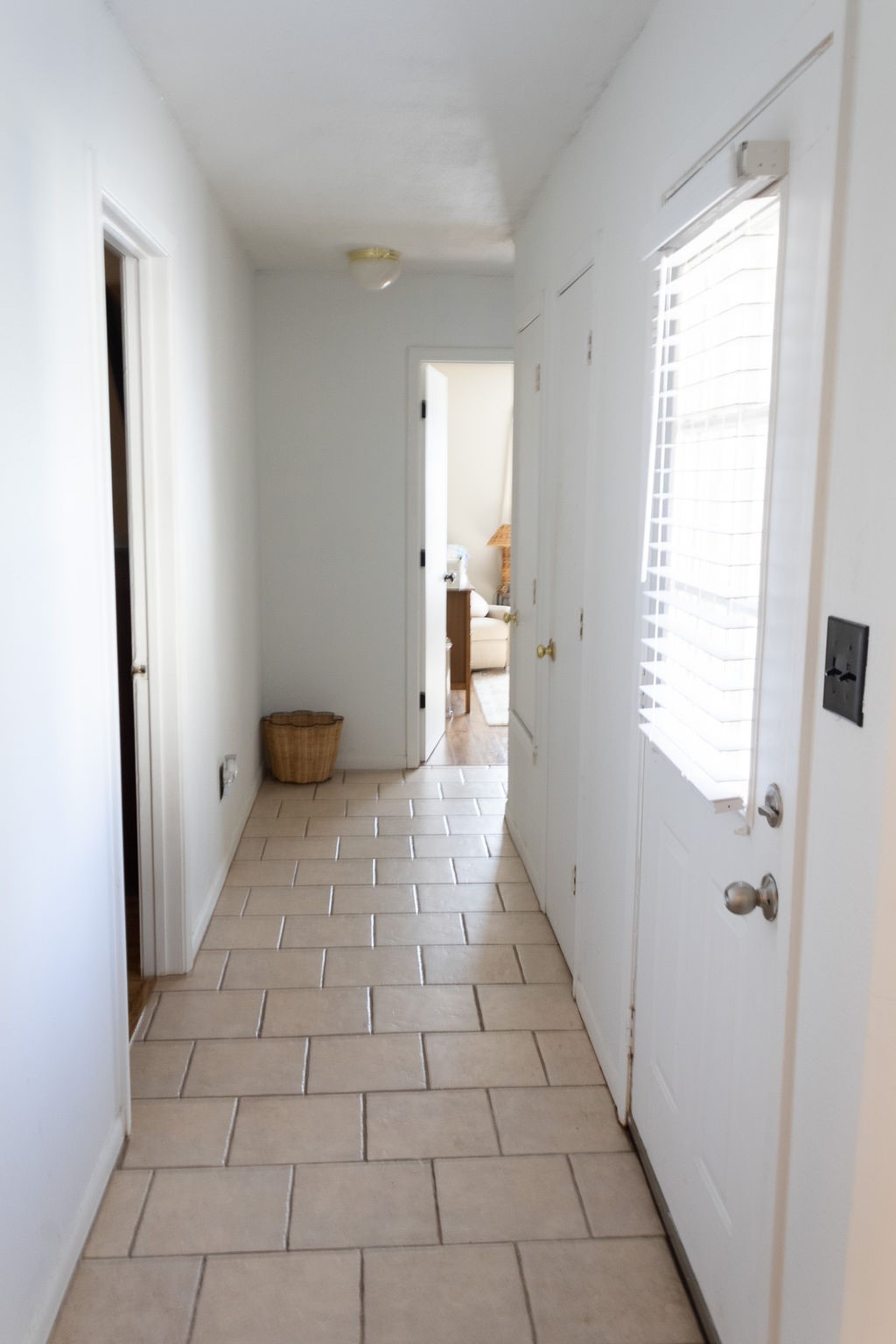 702 E Gilbert