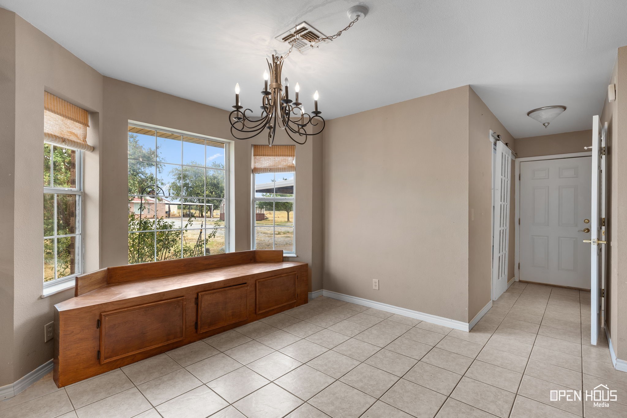 2657 FM 171 Road