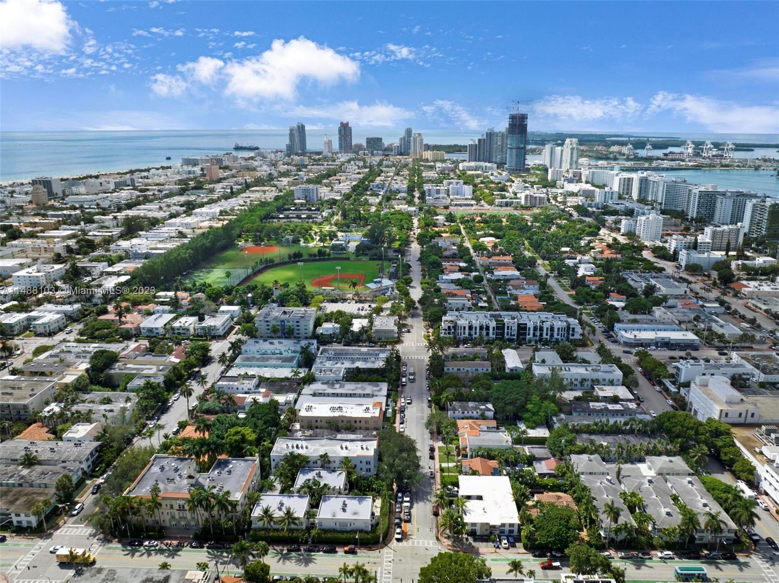 1525 Michigan Ave # 11