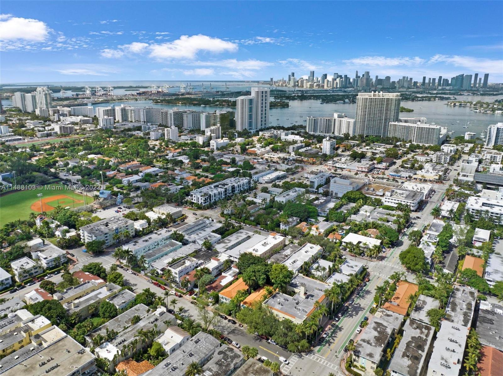 1525 Michigan Ave # 11