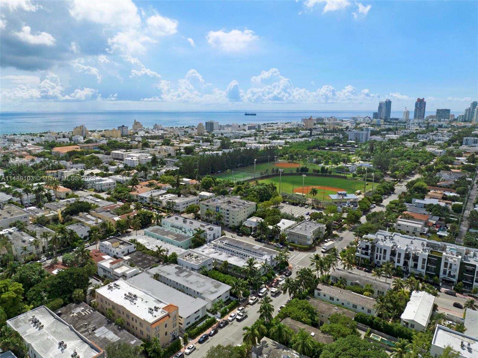 1525 Michigan Ave # 11