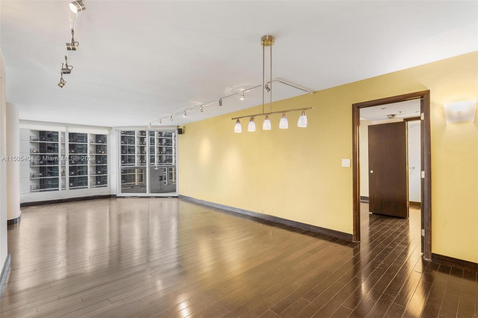 1717 N Bayshore Dr # 2445 Unit: A-2445