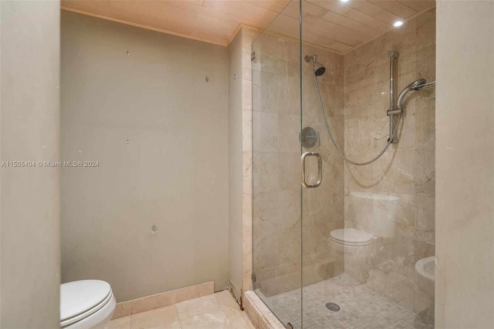 1717 N Bayshore Dr # 2445 Unit: A-2445