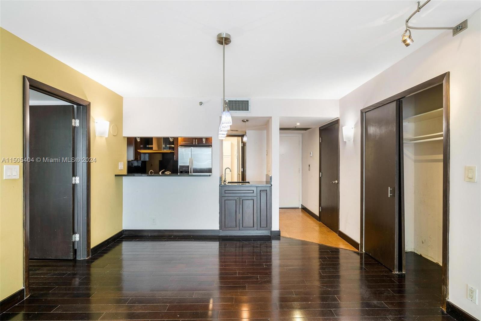 1717 N Bayshore Dr # 2445 Unit: A-2445