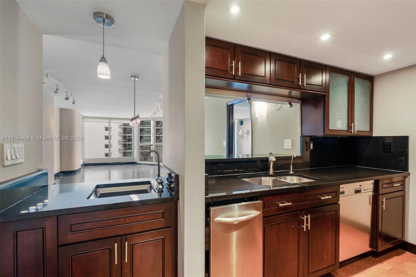 1717 N Bayshore Dr # 2445 Unit: A-2445