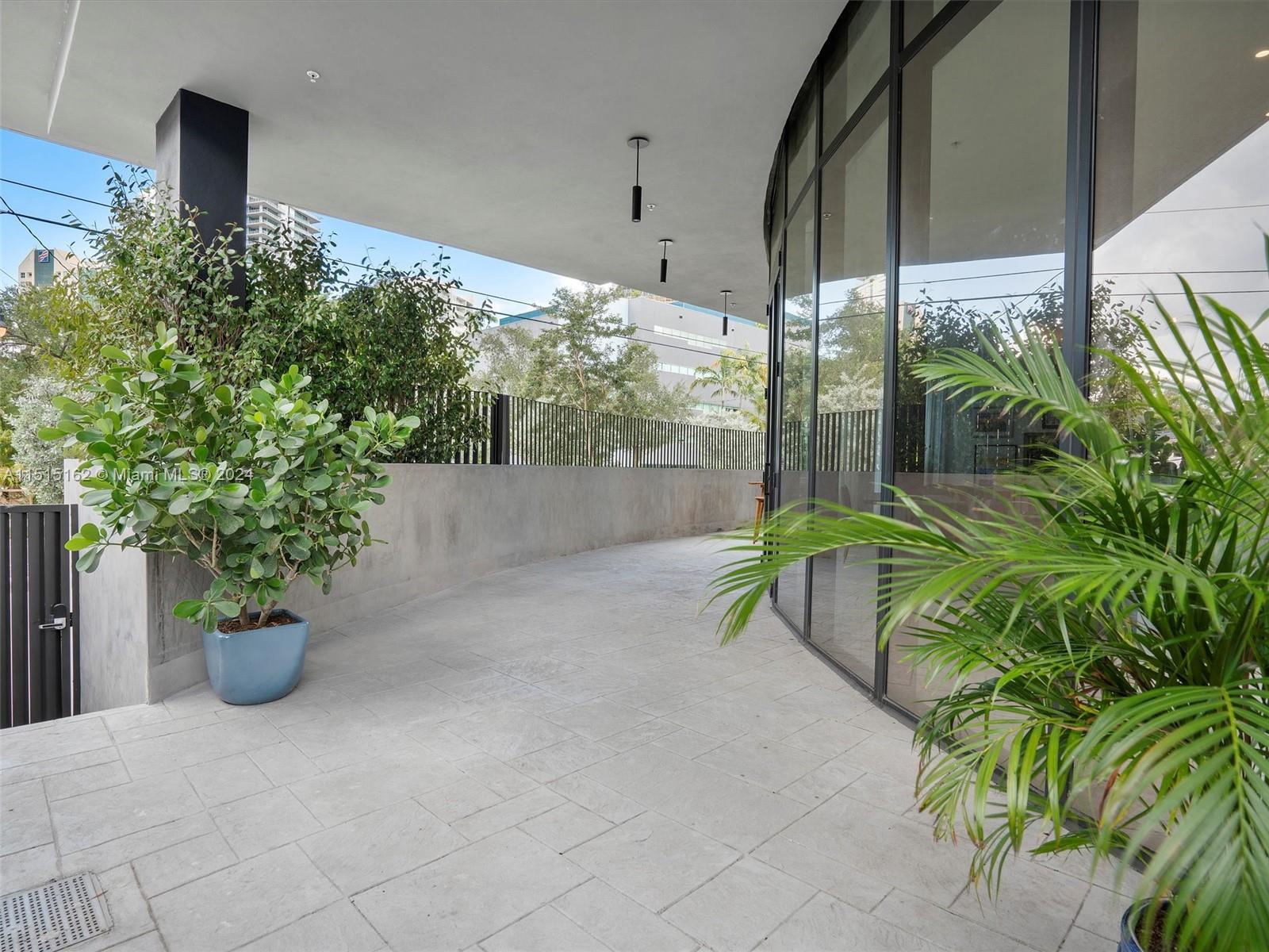 3156 SW 27th Ave # 103