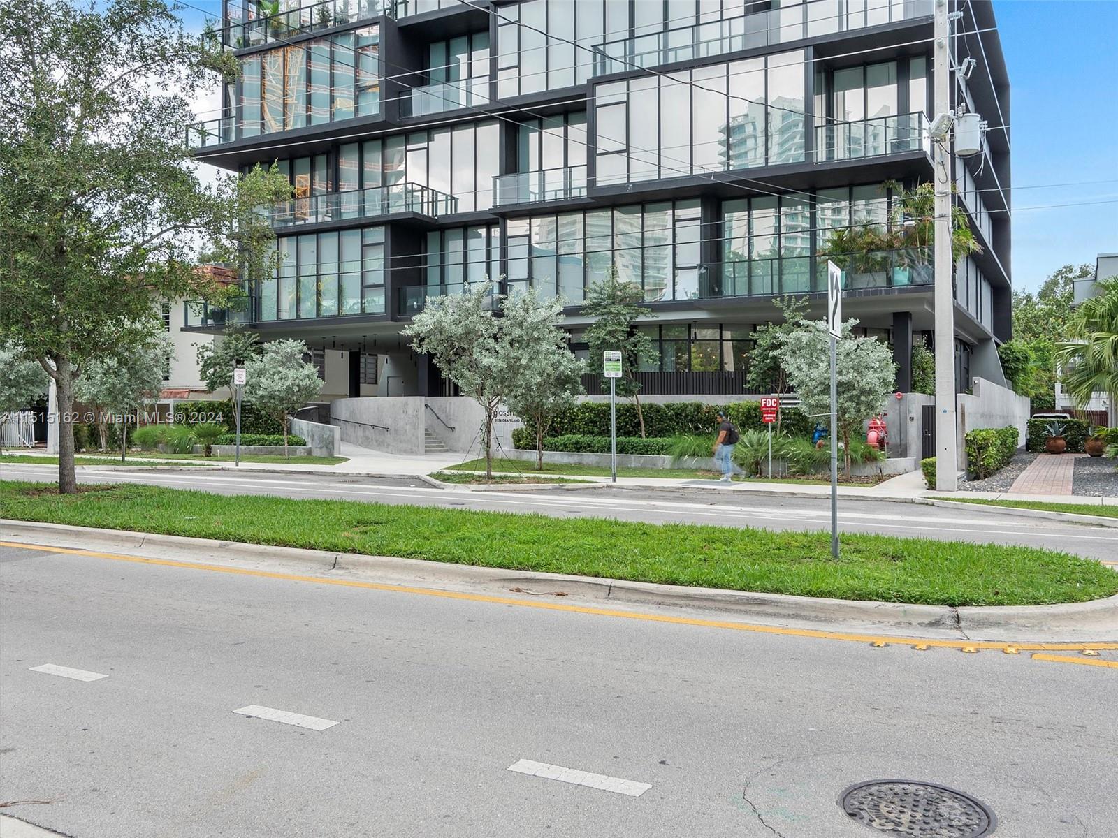 3156 SW 27th Ave # 103