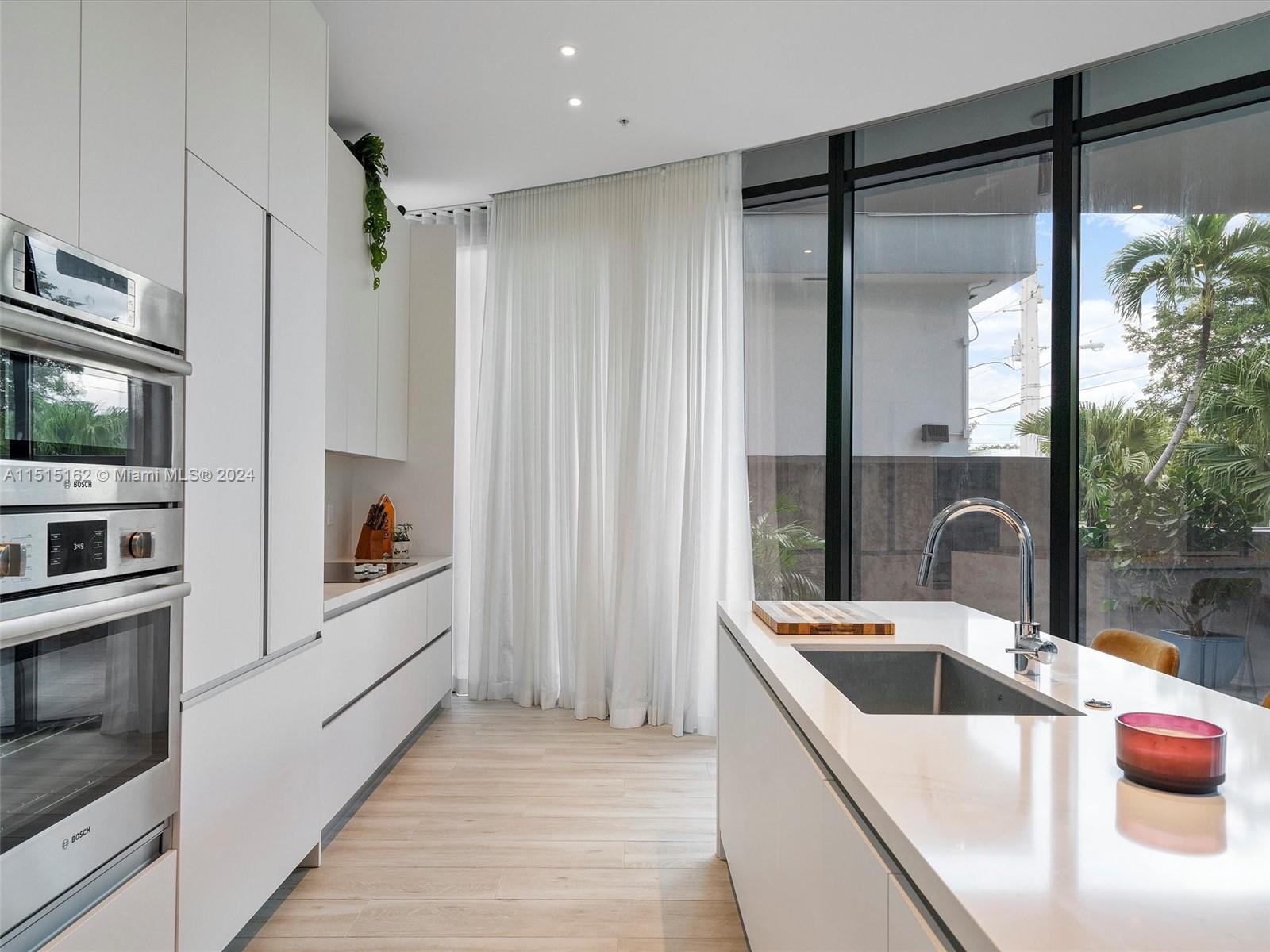 3156 SW 27th Ave # 103