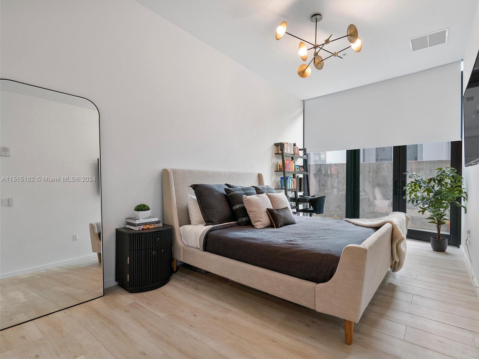 3156 SW 27th Ave # 103