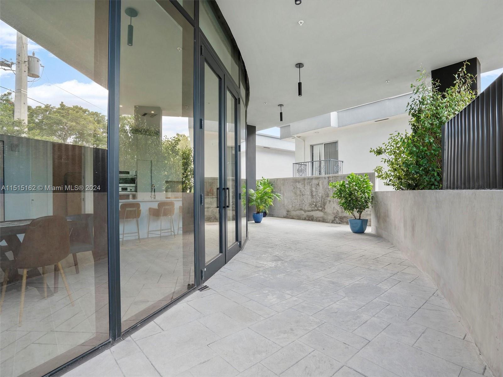 3156 SW 27th Ave # 103