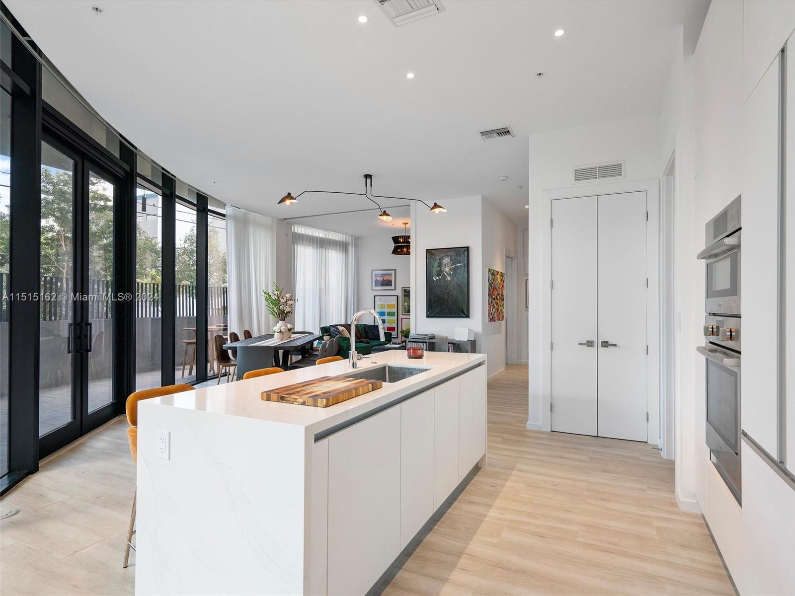 3156 SW 27th Ave # 103