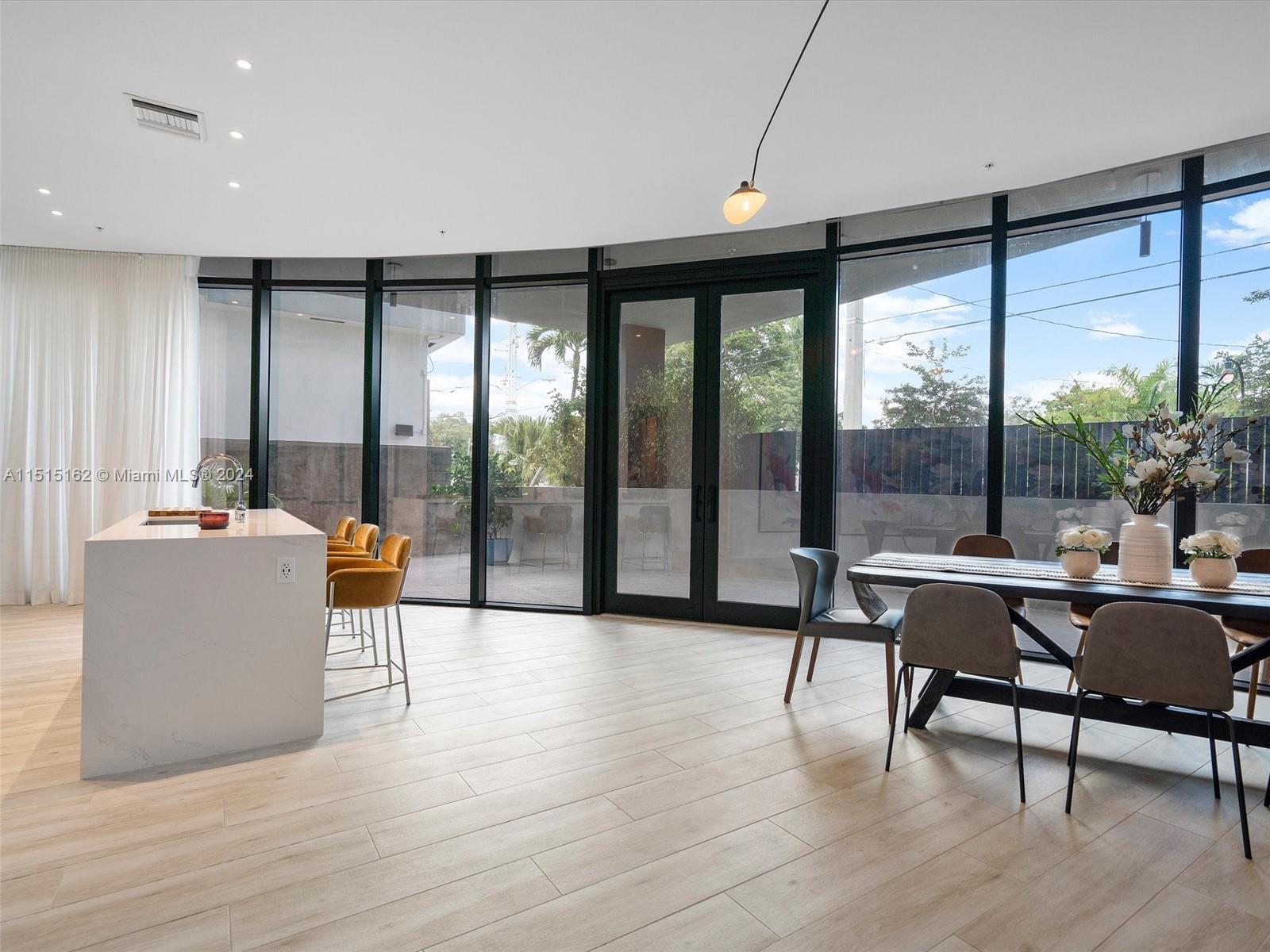 3156 SW 27th Ave # 103