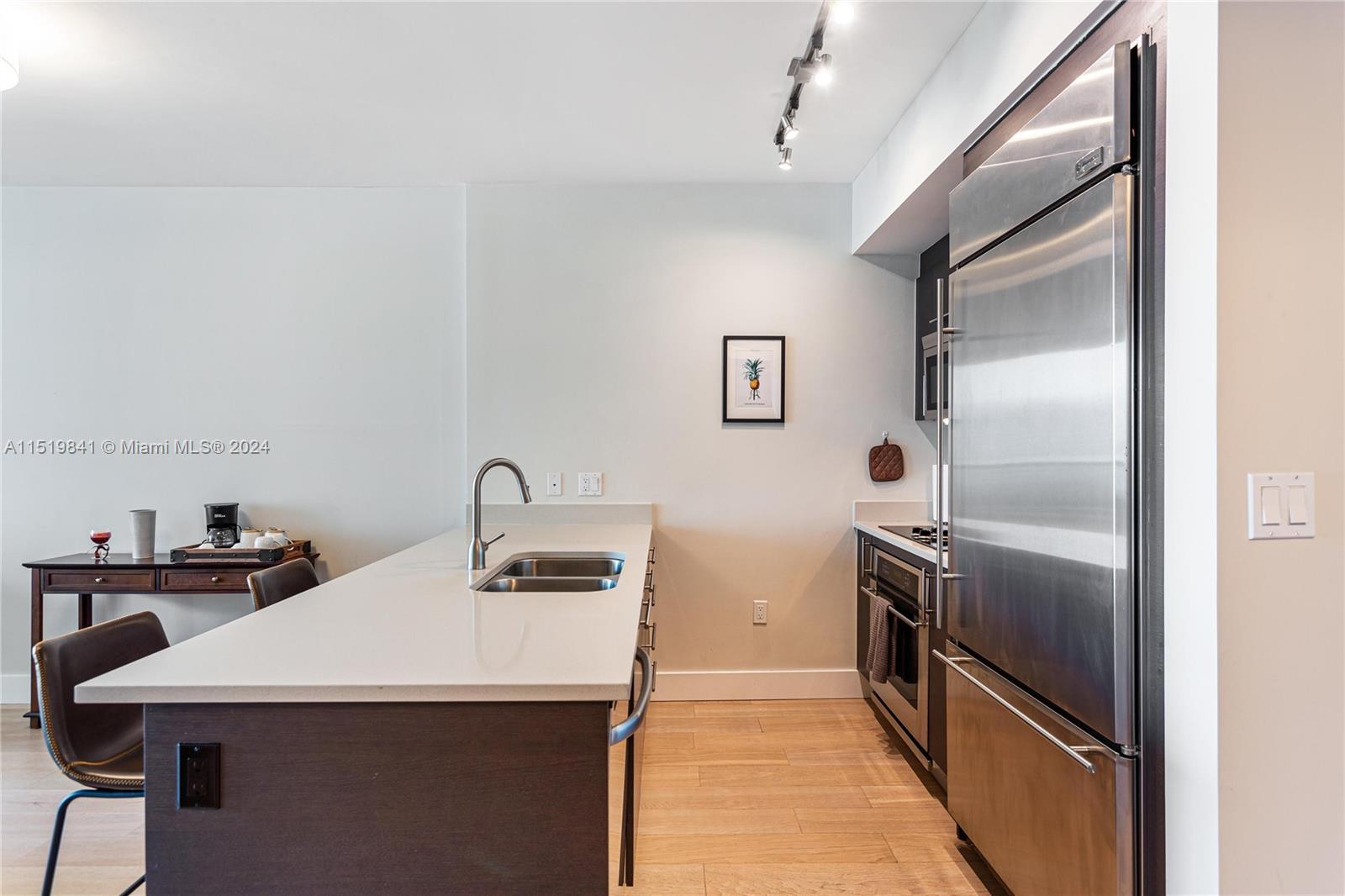 500 Brickell Ave # 800