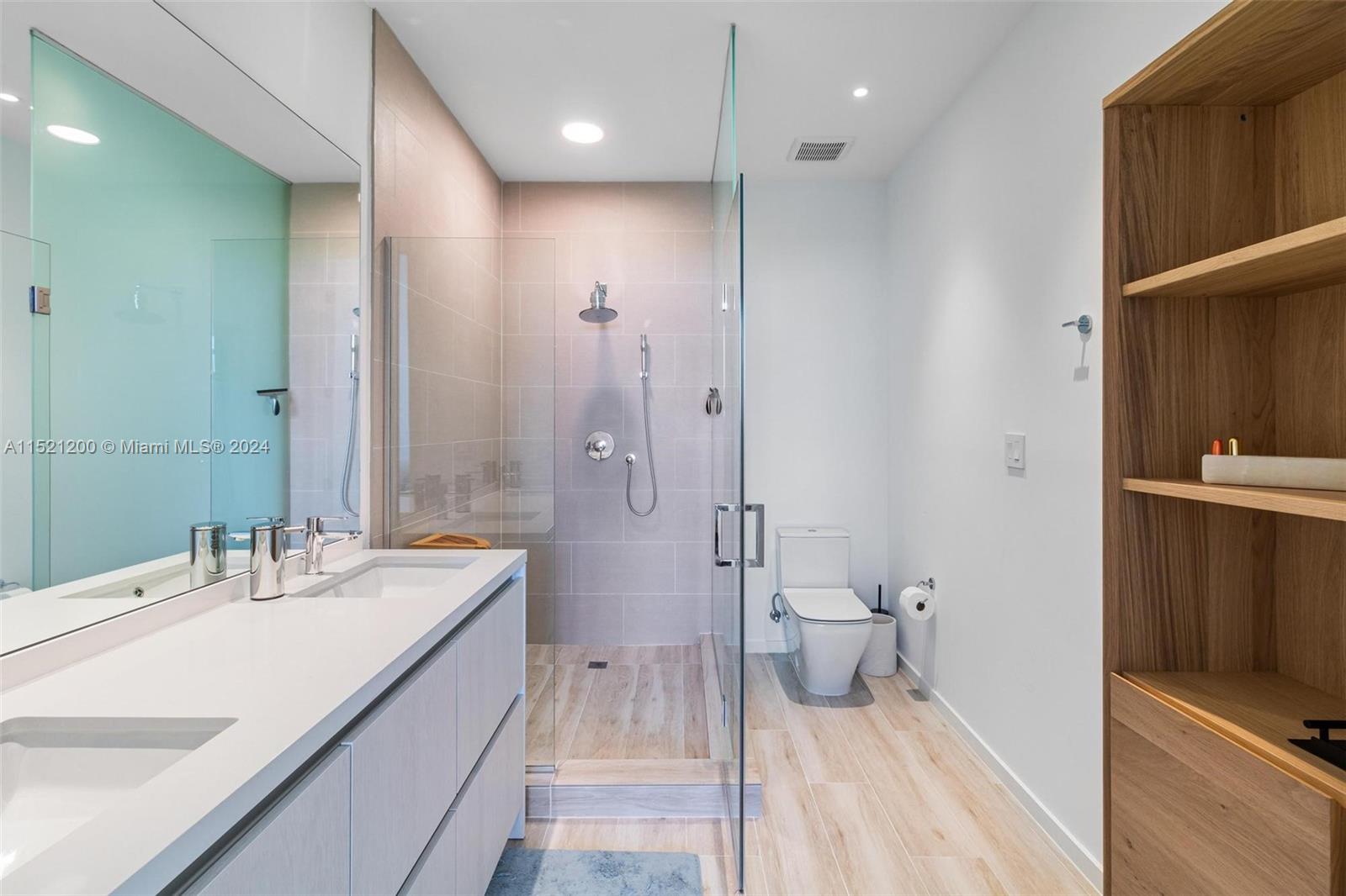 3156 SW 27th Ave Unit: PH2