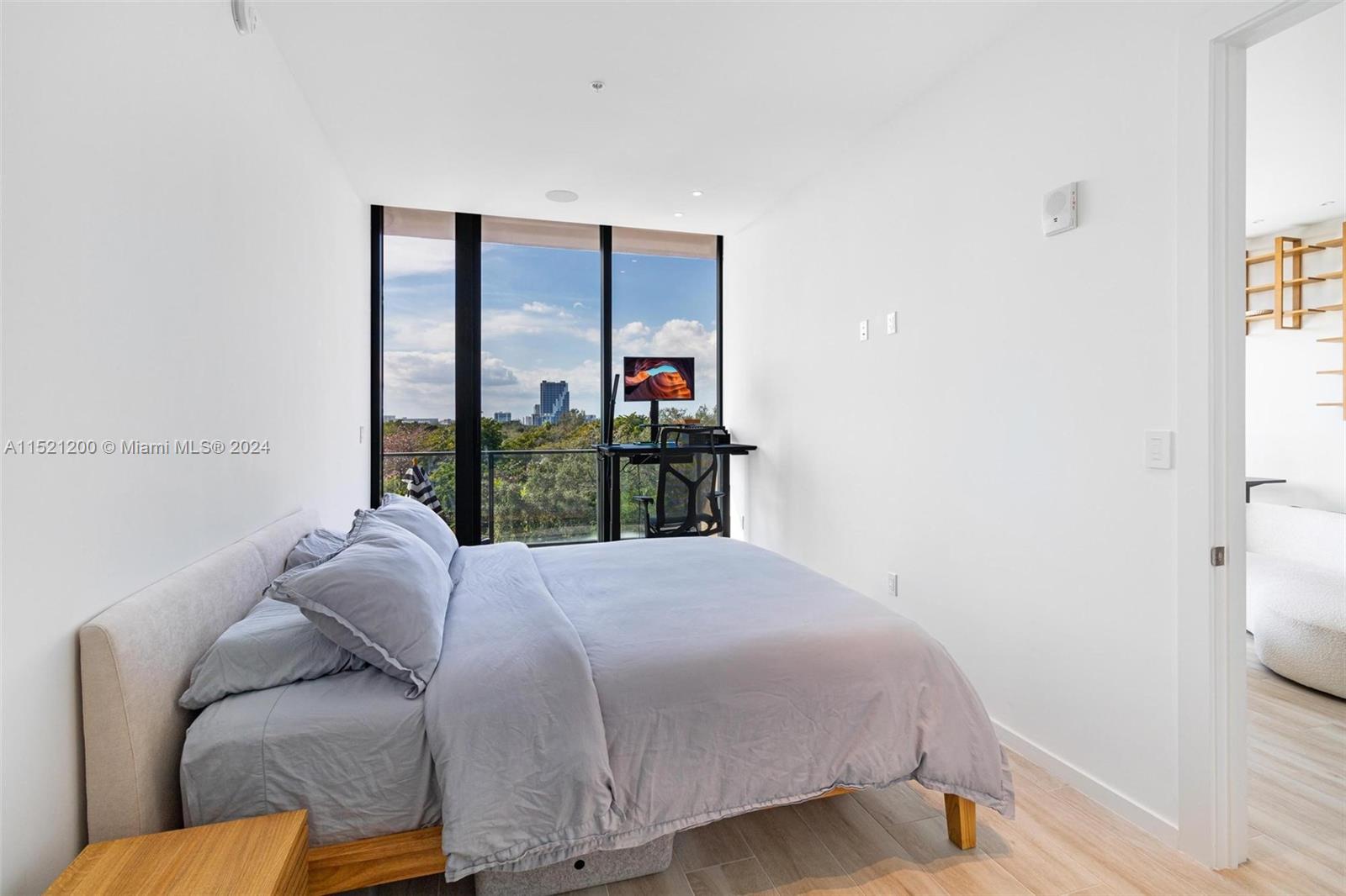 3156 SW 27th Ave Unit: PH2