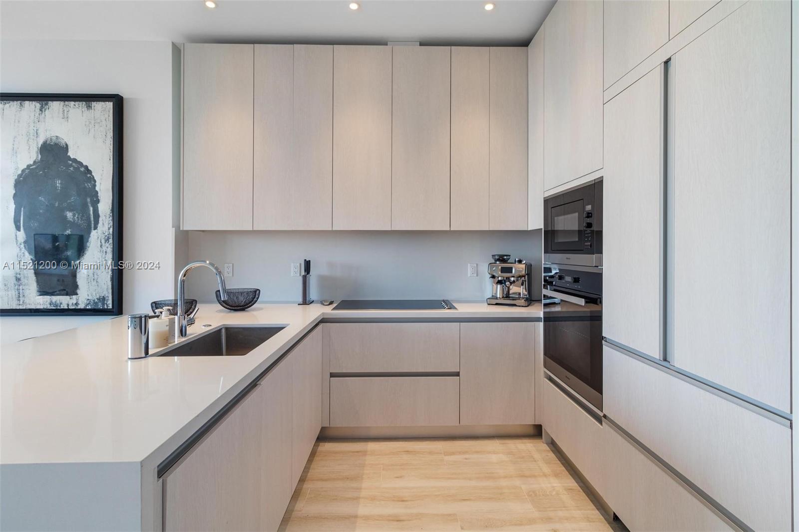 3156 SW 27th Ave Unit: PH2