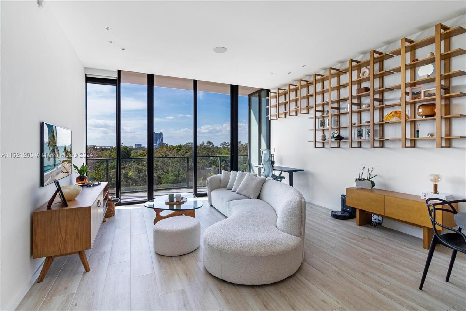 3156 SW 27th Ave Unit: PH2