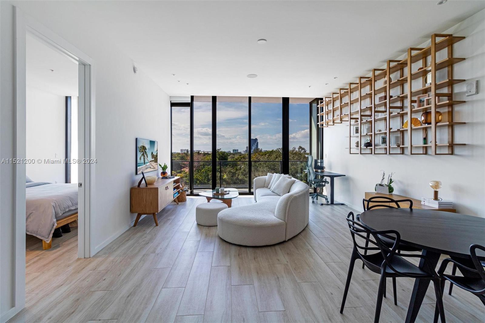 3156 SW 27th Ave Unit: PH2